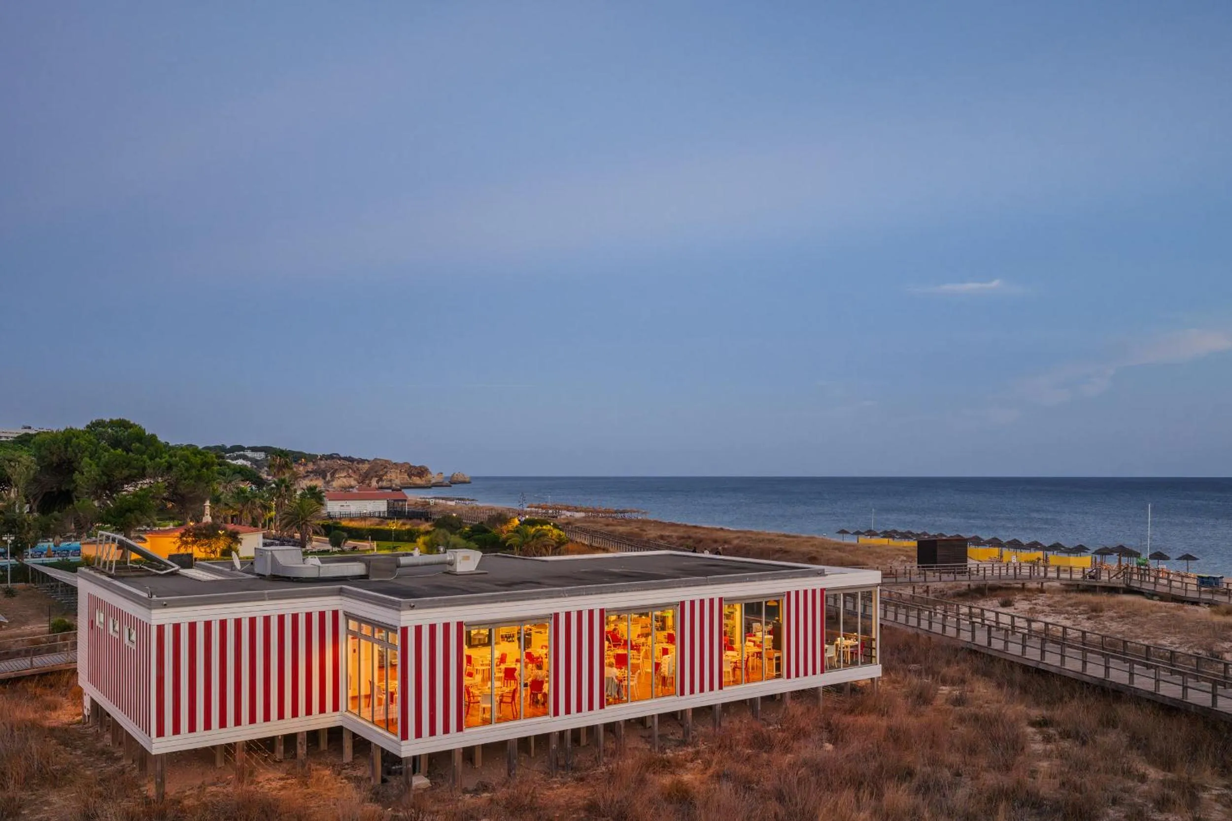 Restaurant/places to eat in Pestana Alvor South Beach Premium Suite Hotel