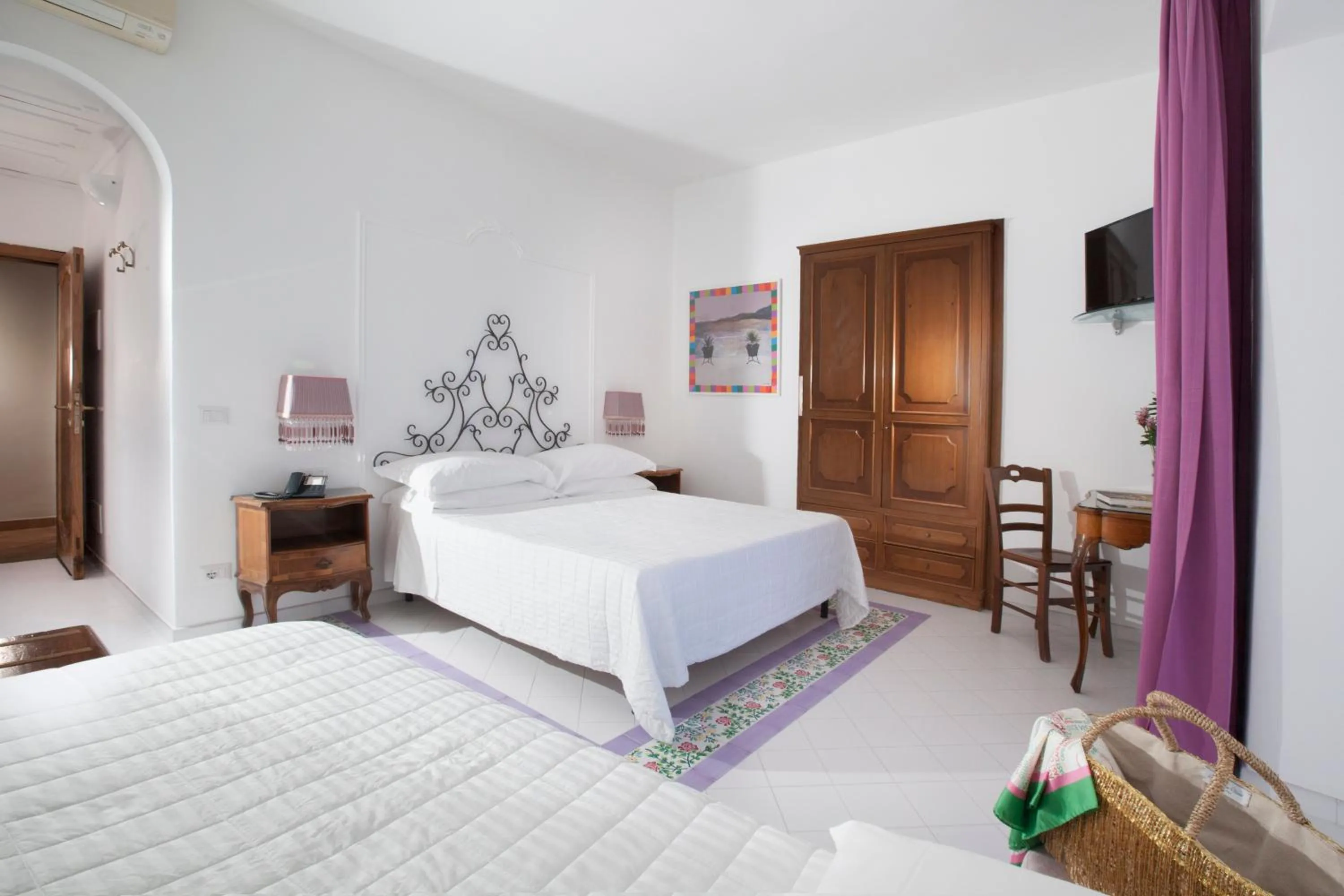 Bed in Hotel Smeraldo