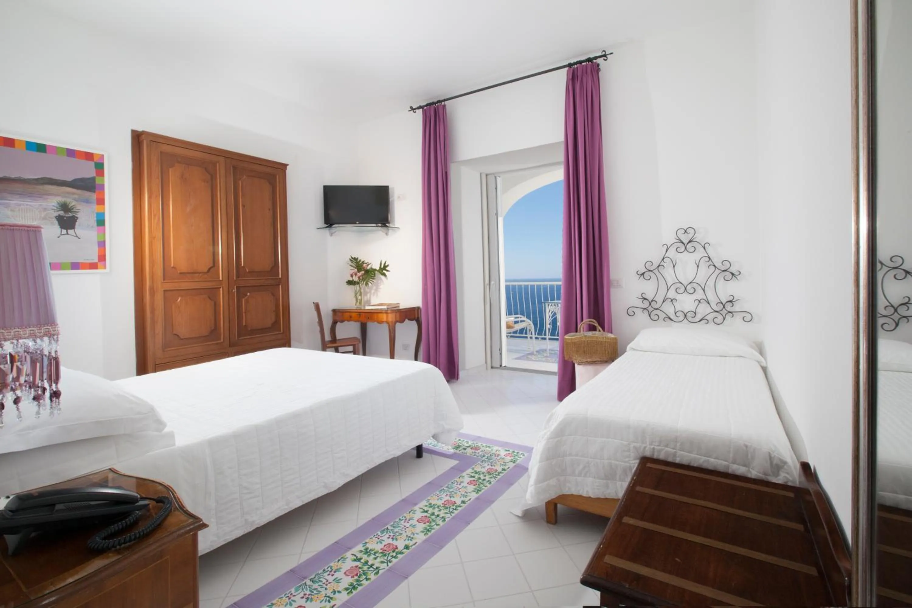 Bed in Hotel Smeraldo