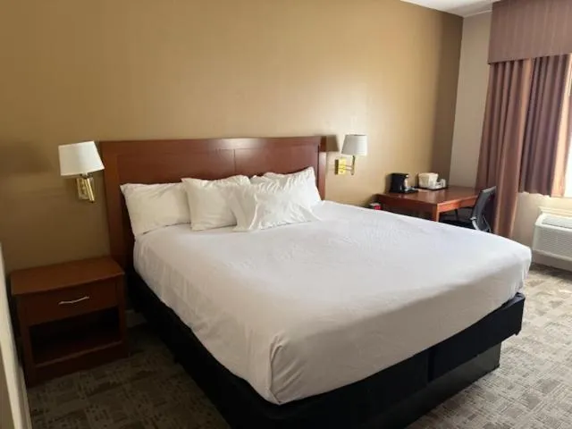 Bed in Comfort Inn Pikeville