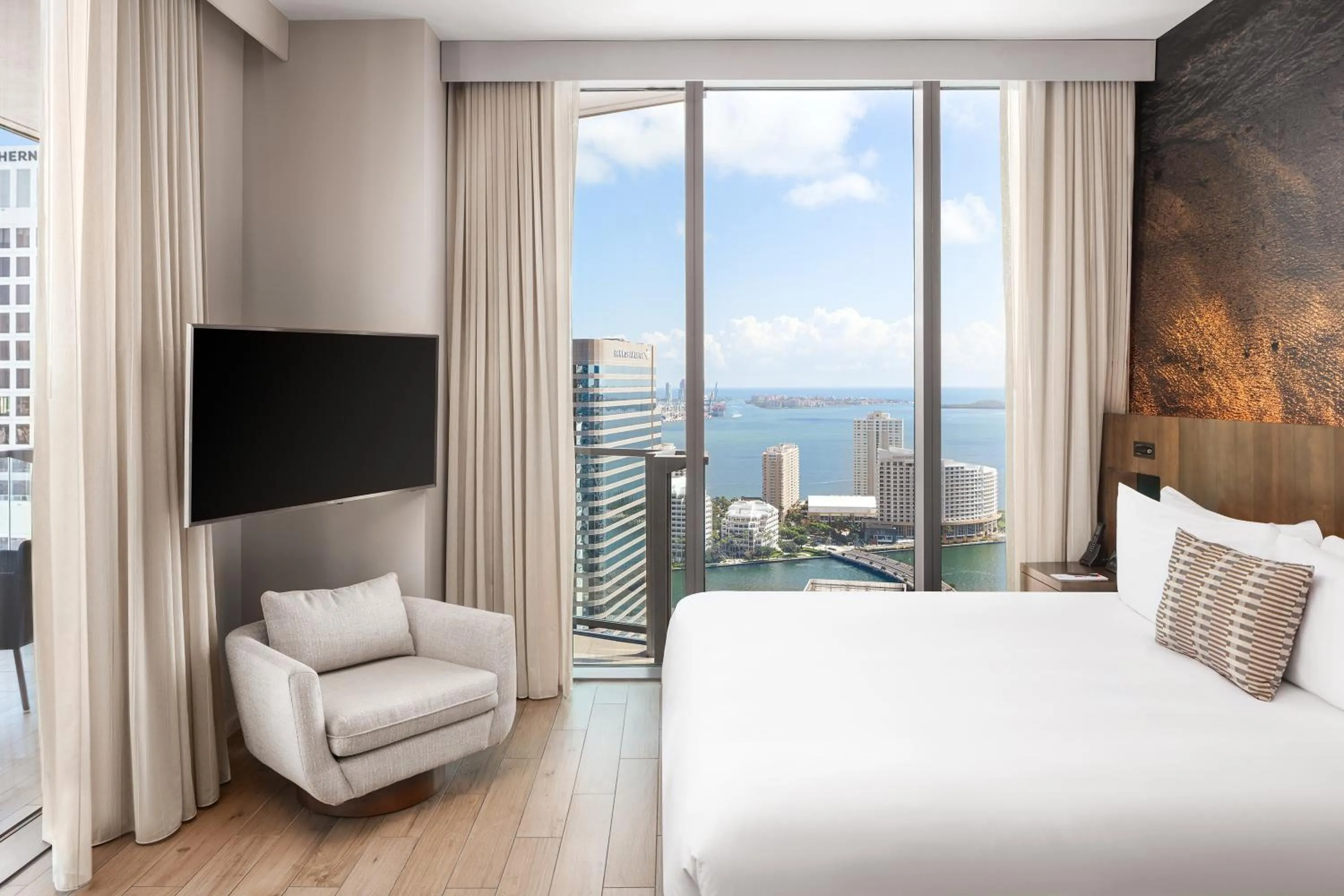 View (from property/room), Bed in EAST Miami