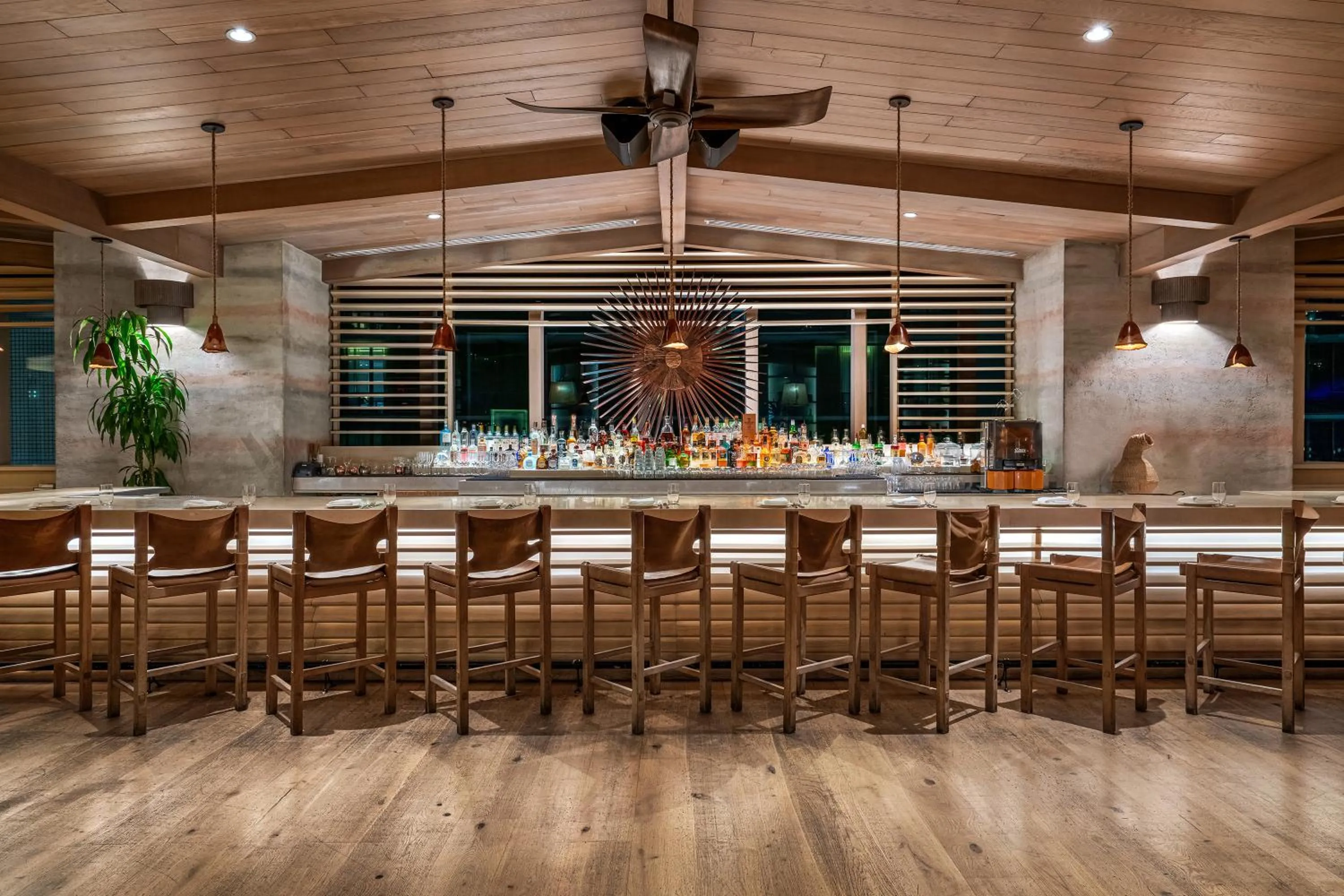 Restaurant/places to eat in EAST Miami