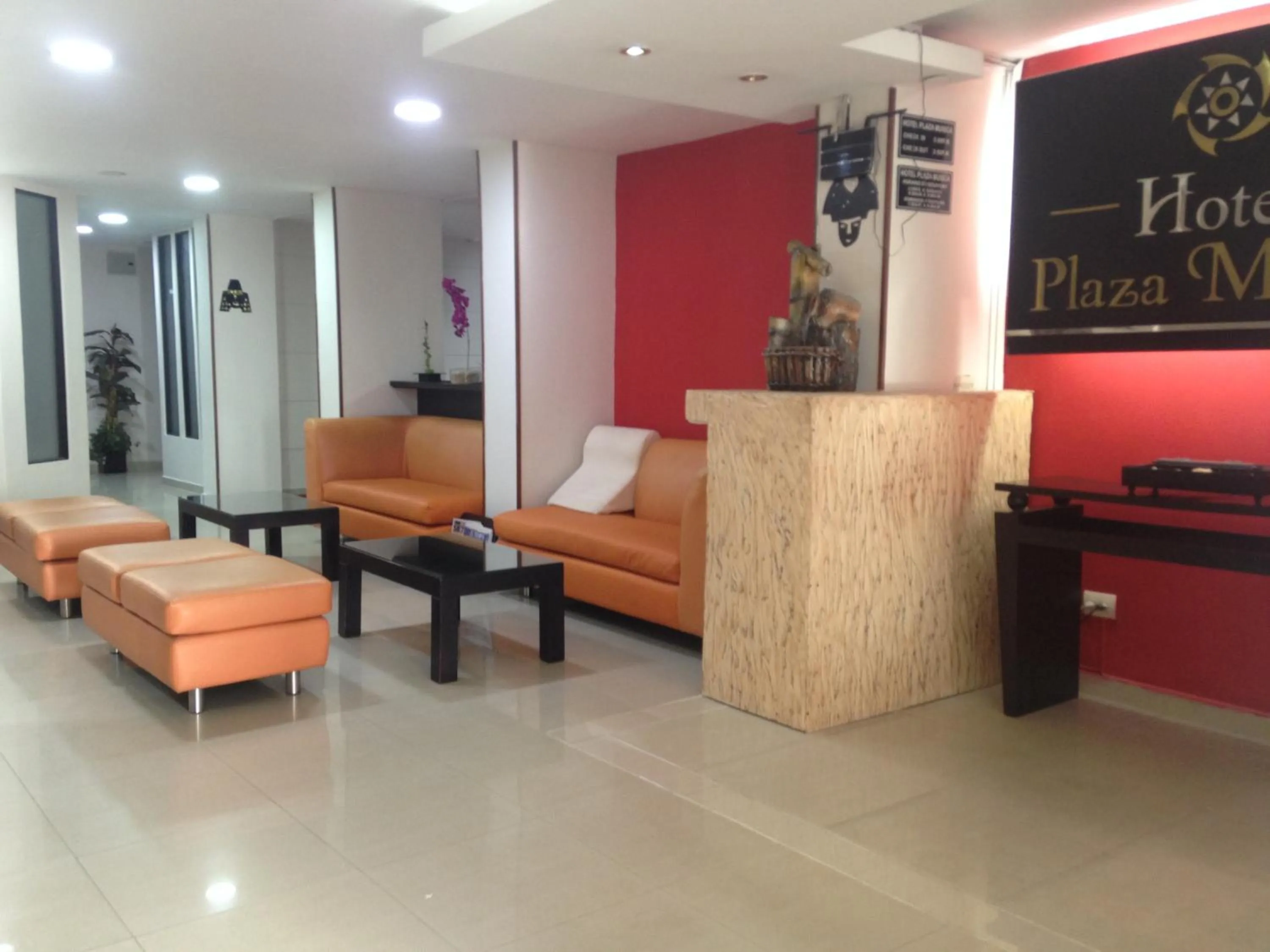 Living room, Lobby/Reception in Hotel Plaza Muisca