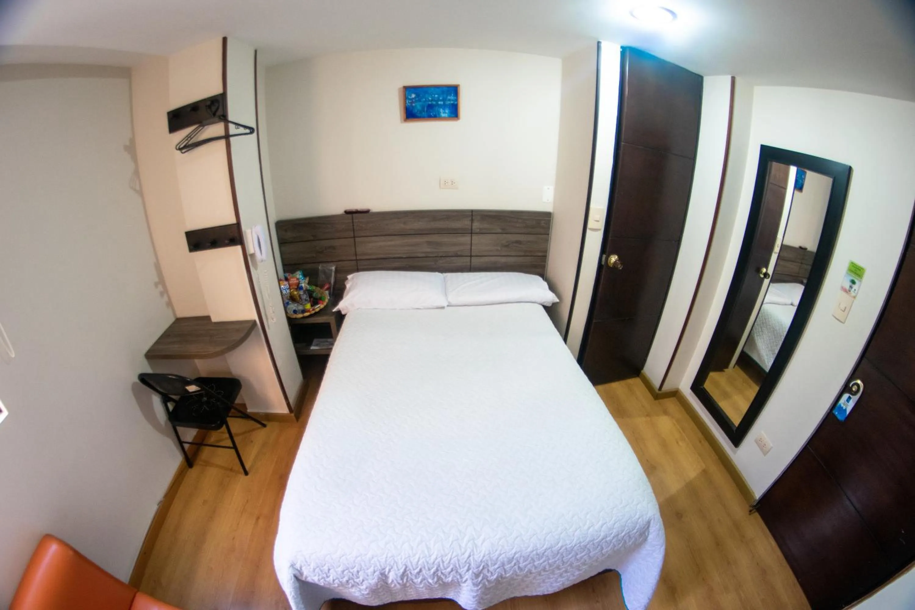 Photo of the whole room, Dining Area in Hotel Plaza Muisca