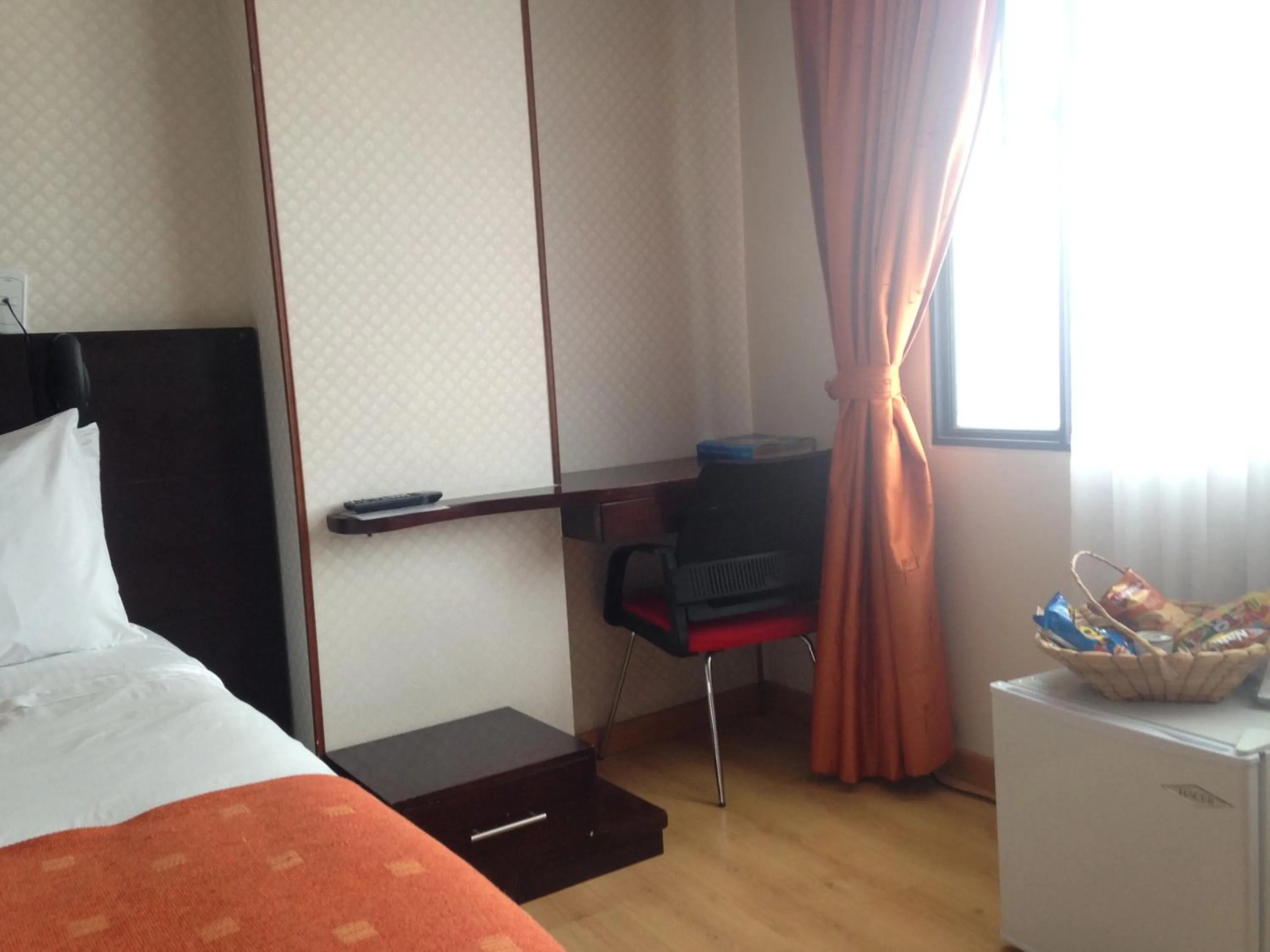 Seating area, TV/Entertainment Center in Hotel Plaza Muisca