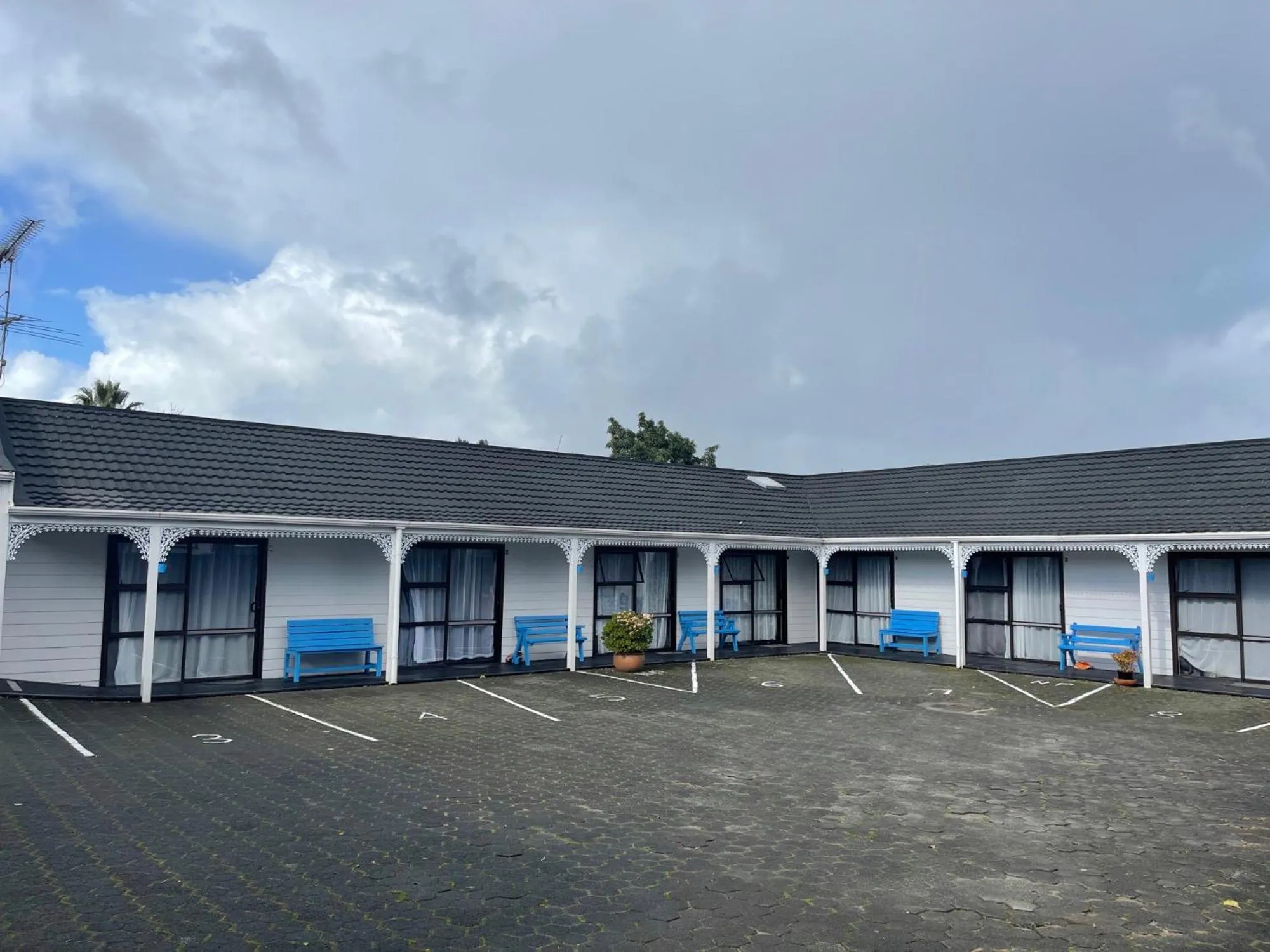 Property building in Papakura Pioneer Motor Lodge & Motel