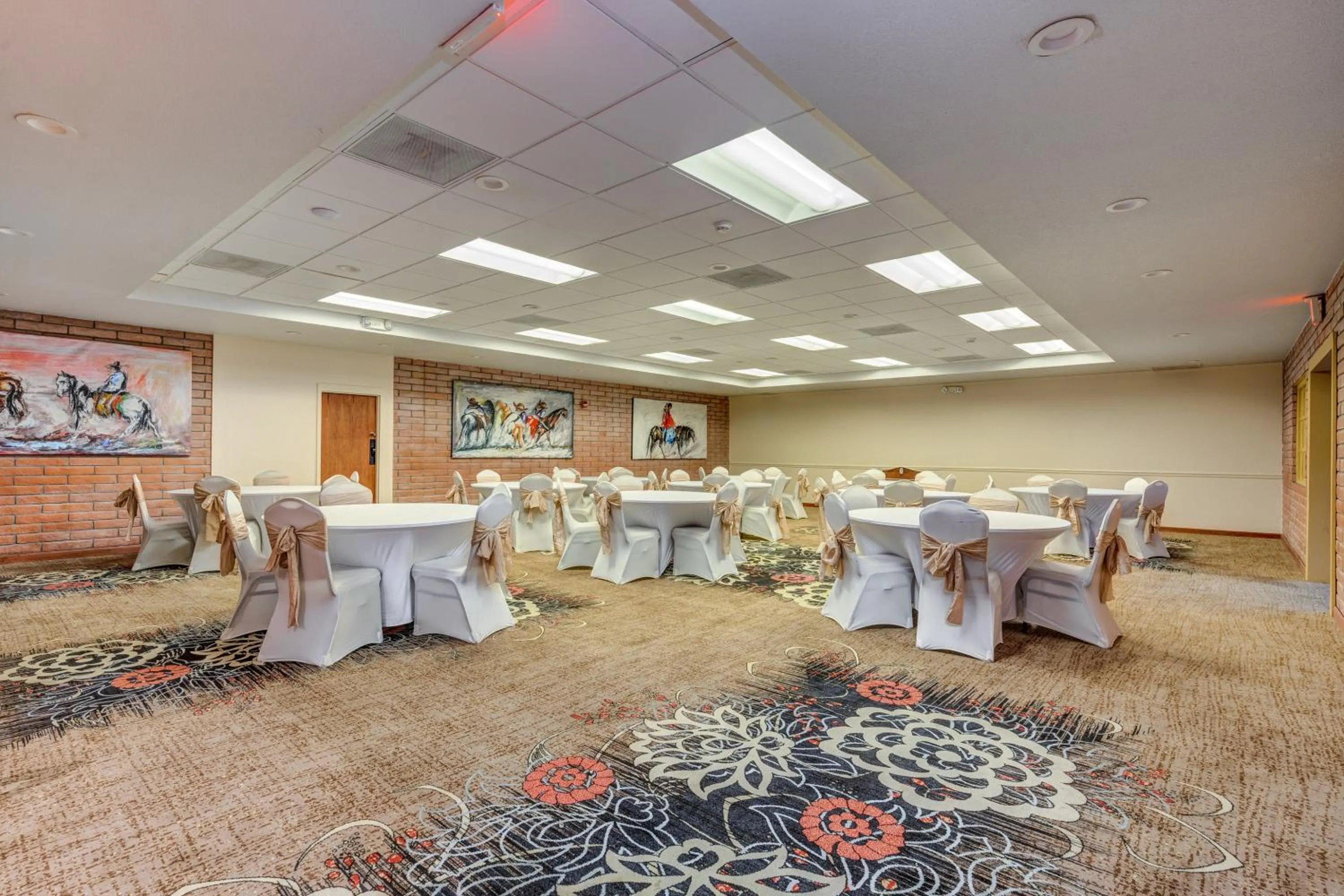 Banquet/Function facilities in Clarion Inn