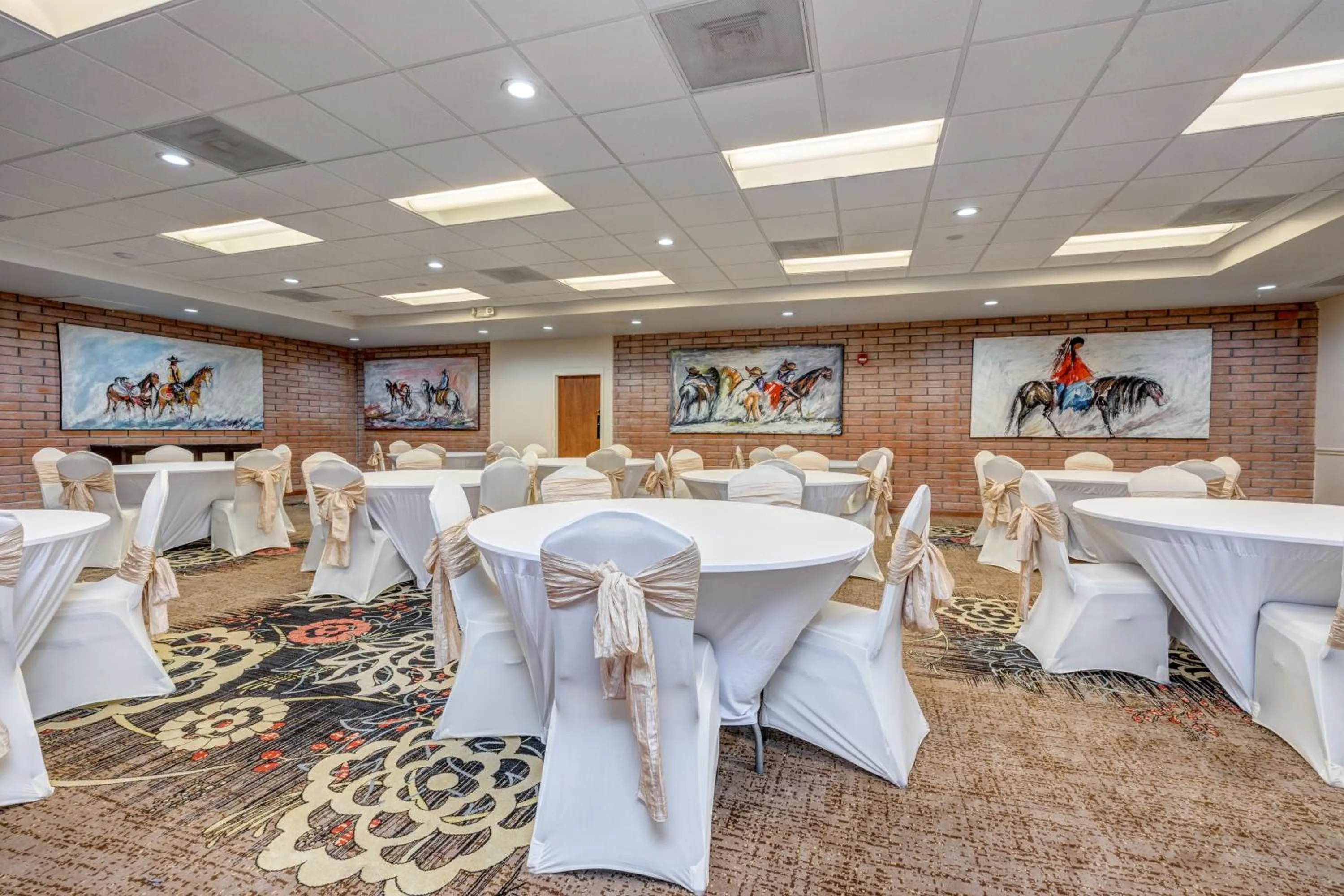 Banquet/Function facilities in Clarion Inn
