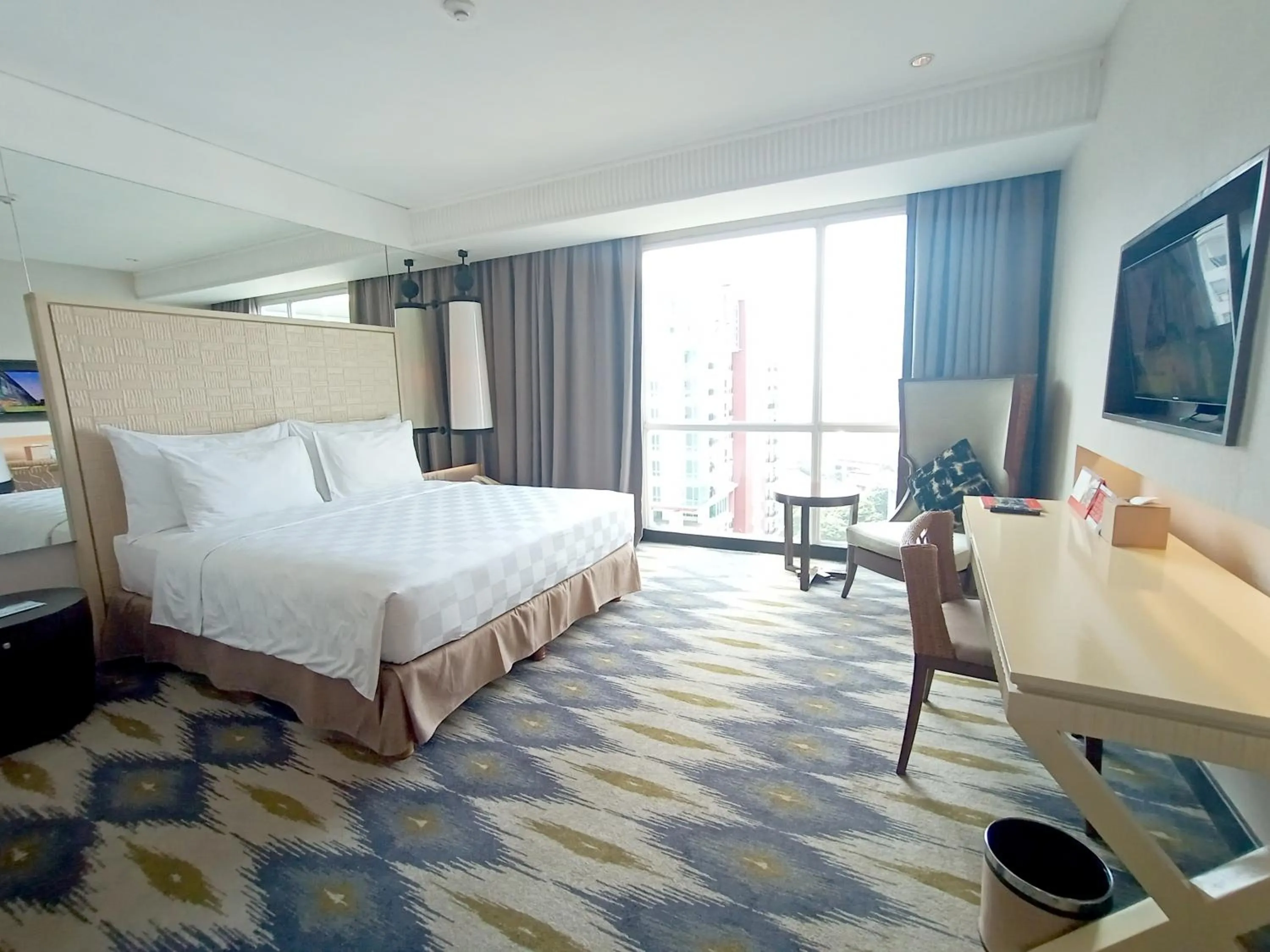 Photo of the whole room, Bed in Swiss-Belresidences Kalibata