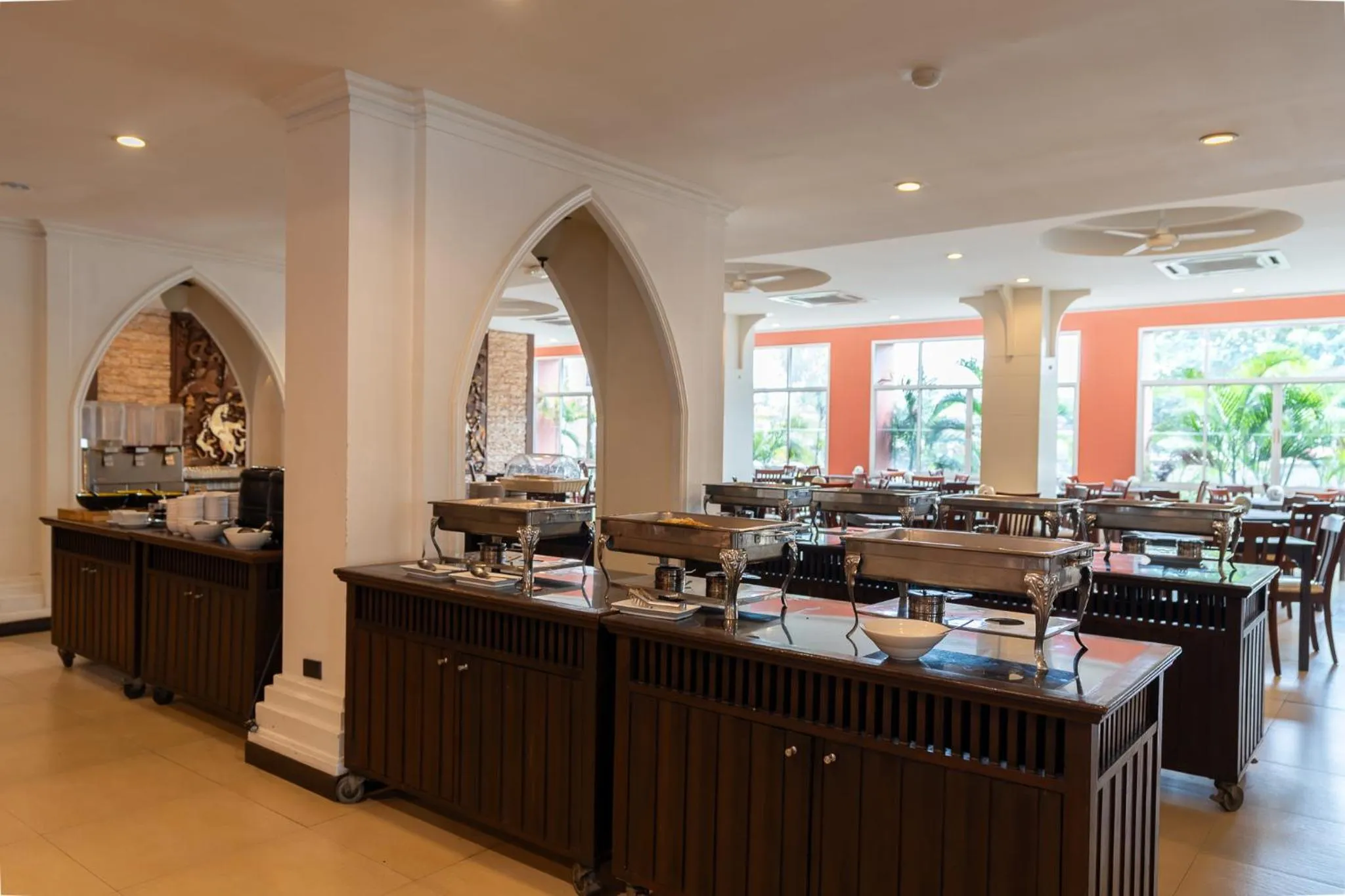 Restaurant/places to eat in Sunday Chateau En Ville - Pattaya