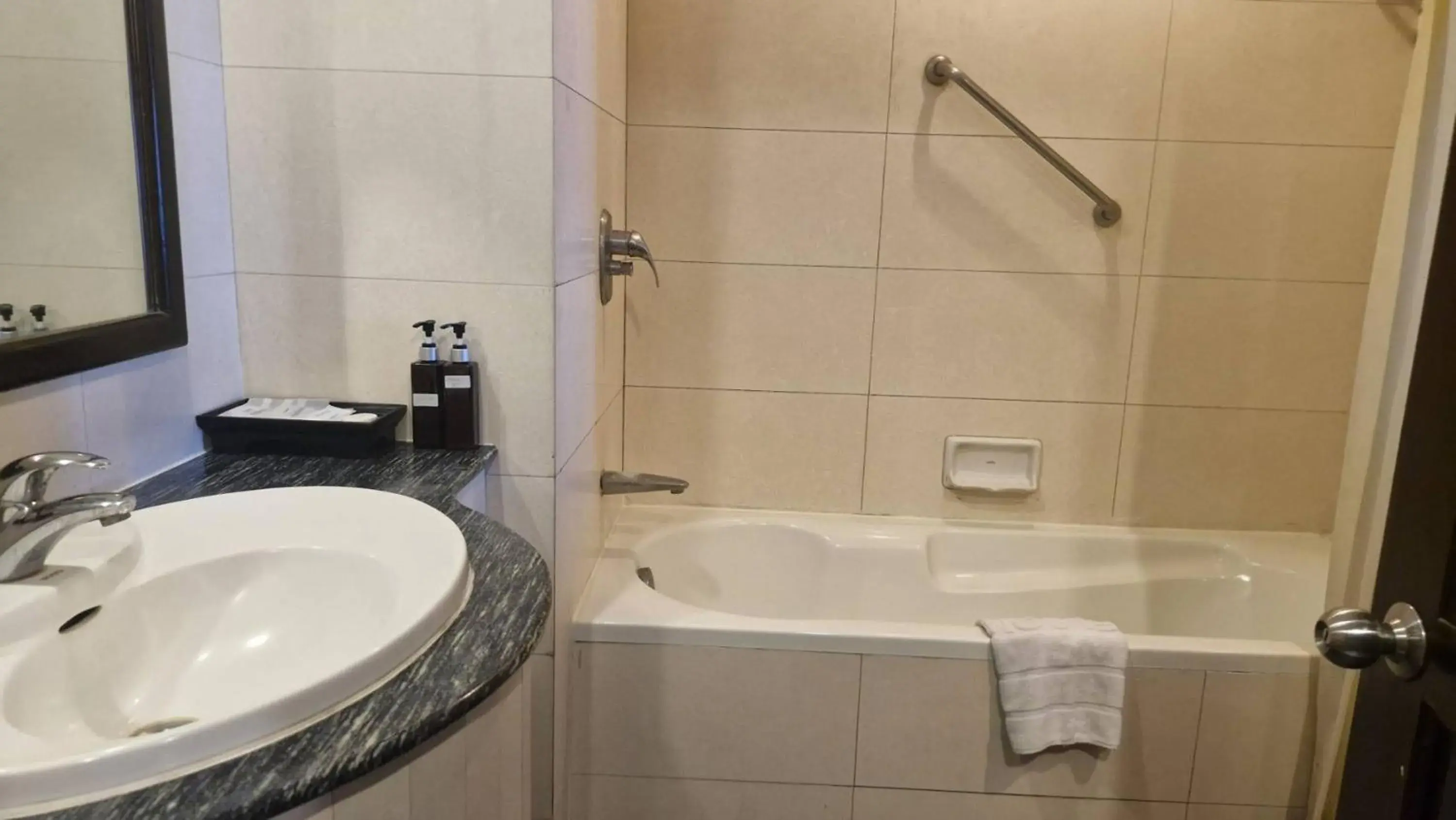 Standard Double Room in Sunday Chateau En Ville - Pattaya Standard Double Room in Sunday Chateau En Ville - Pattaya