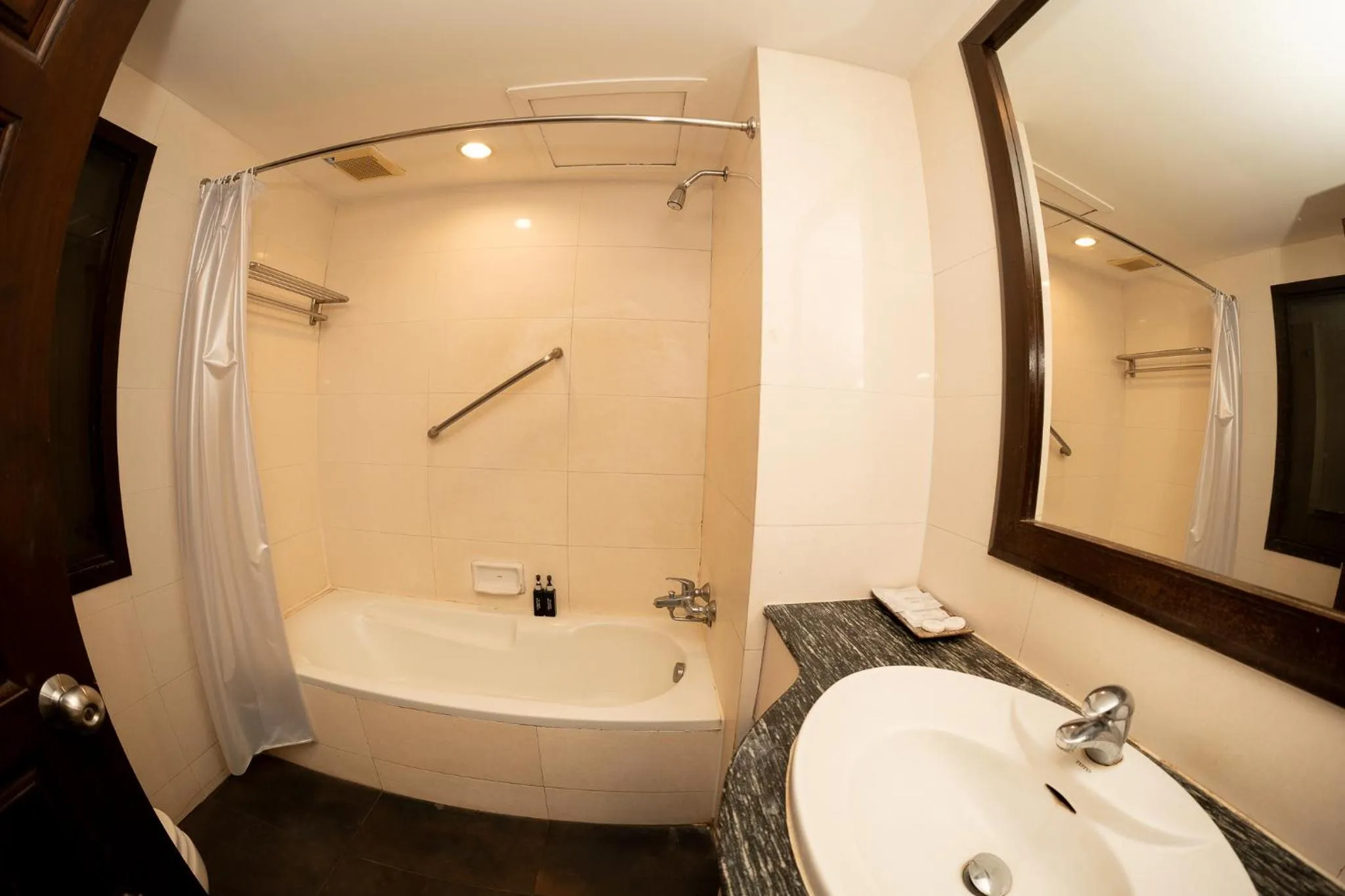 Bathroom in Sunday Chateau En Ville - Pattaya