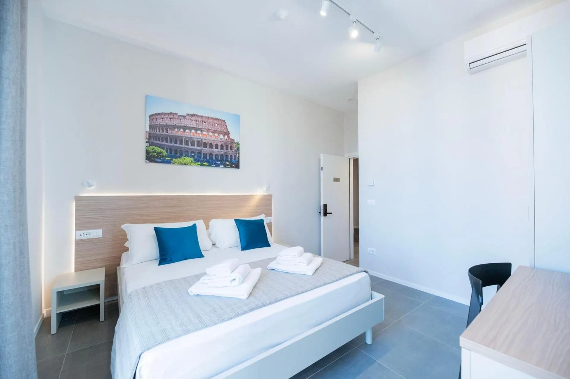 Bed in imperium suite trevi