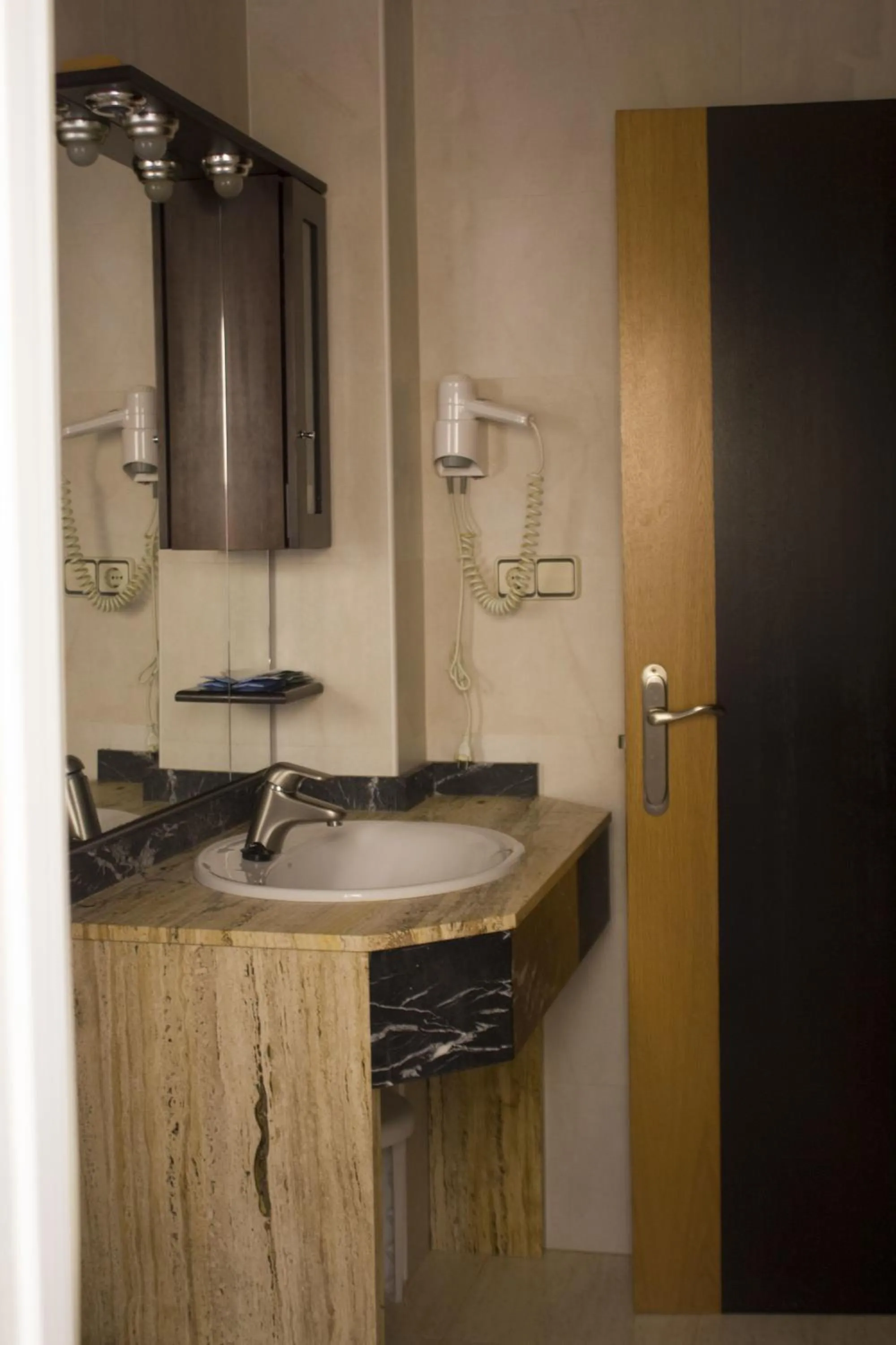 Bathroom in Hotel la Parrilla