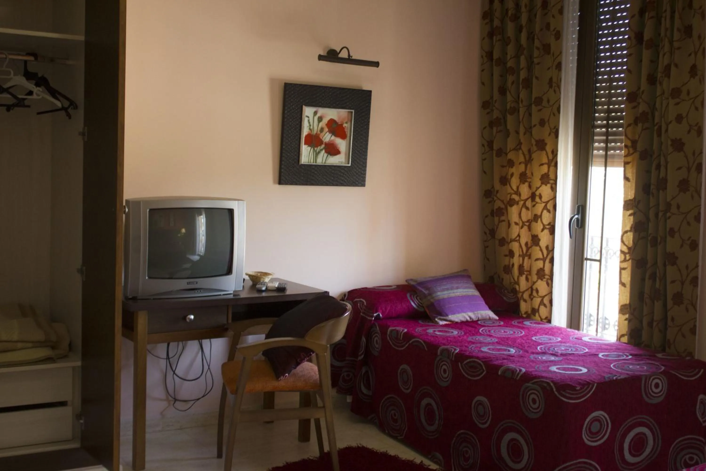 Day, Bed in Hotel la Parrilla