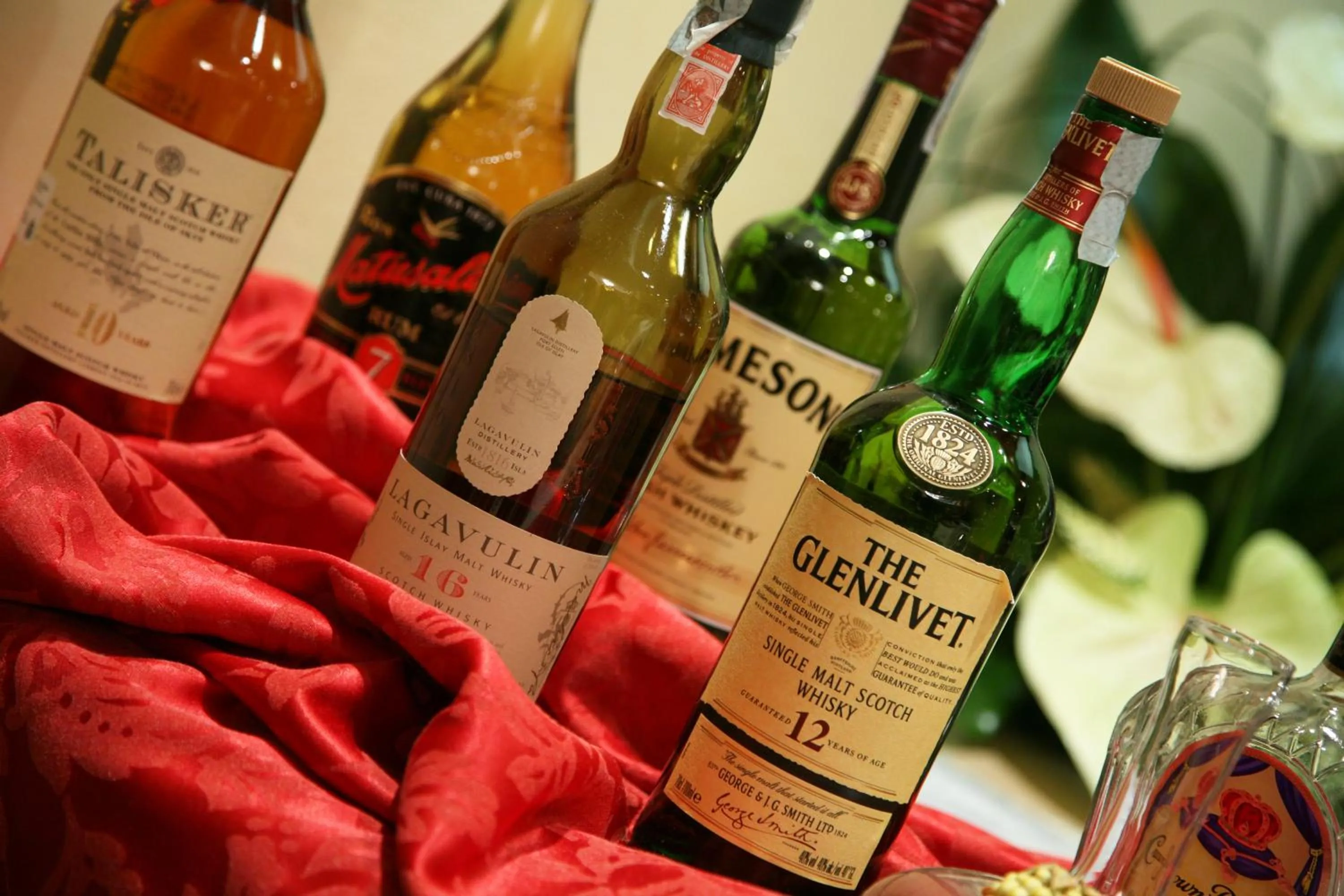 Decorative detail in Hotel San Clemente