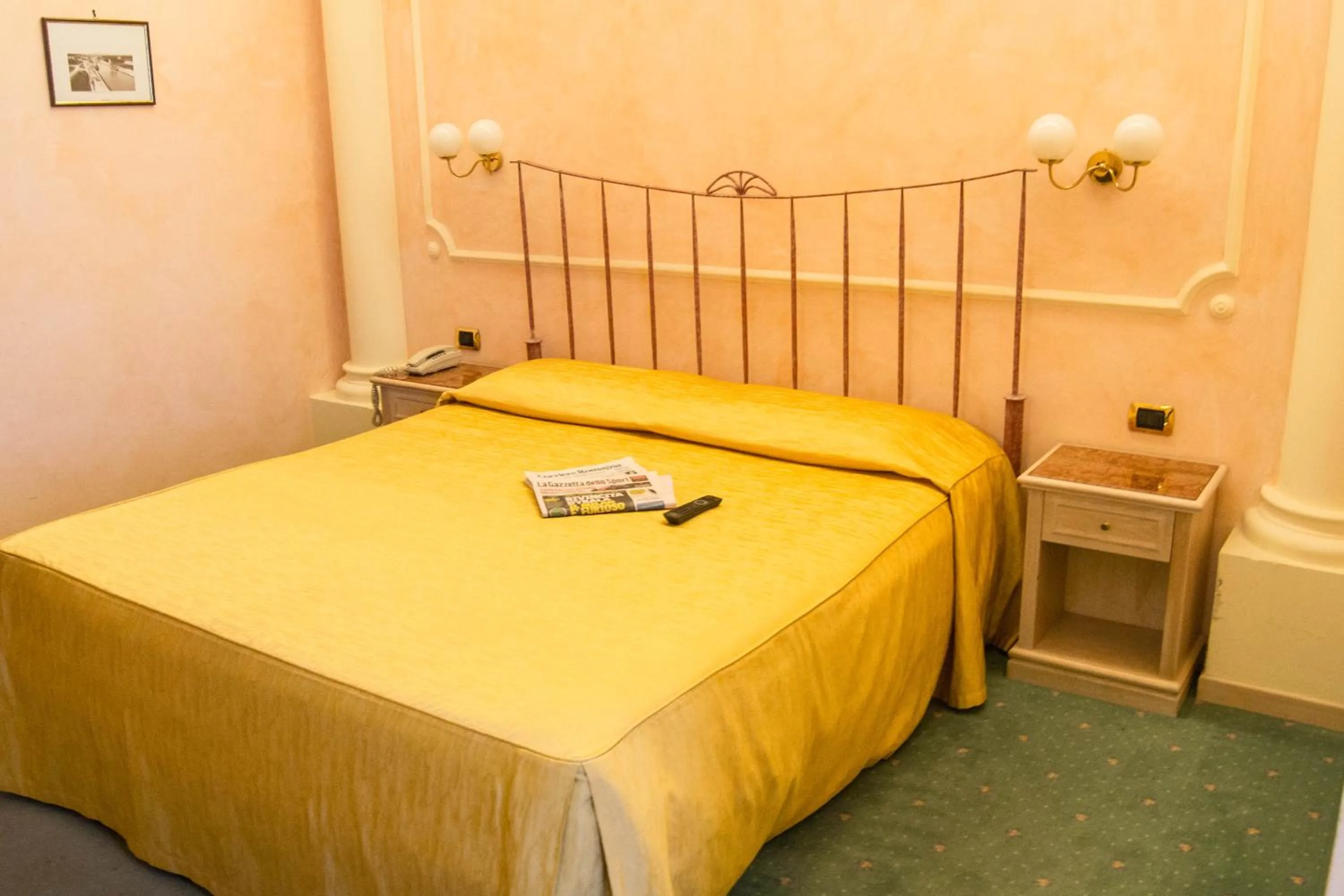 Bedroom, Bed in Hotel San Clemente