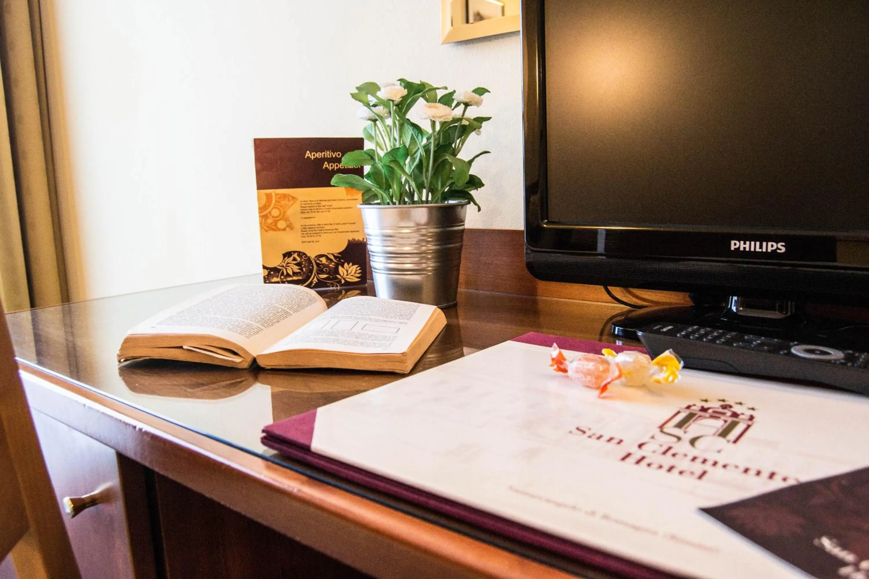 Decorative detail in Hotel San Clemente