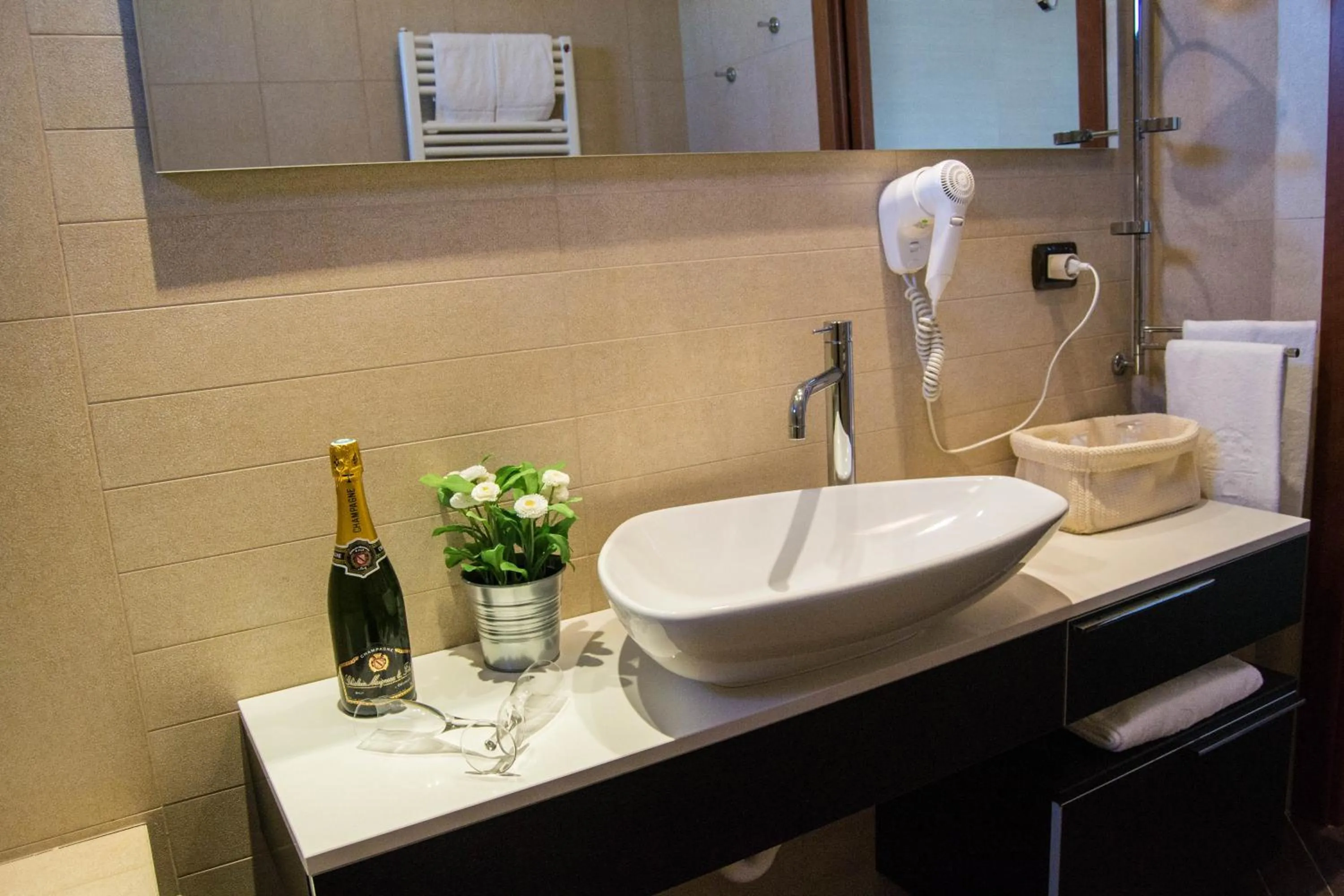 Bathroom in Hotel San Clemente