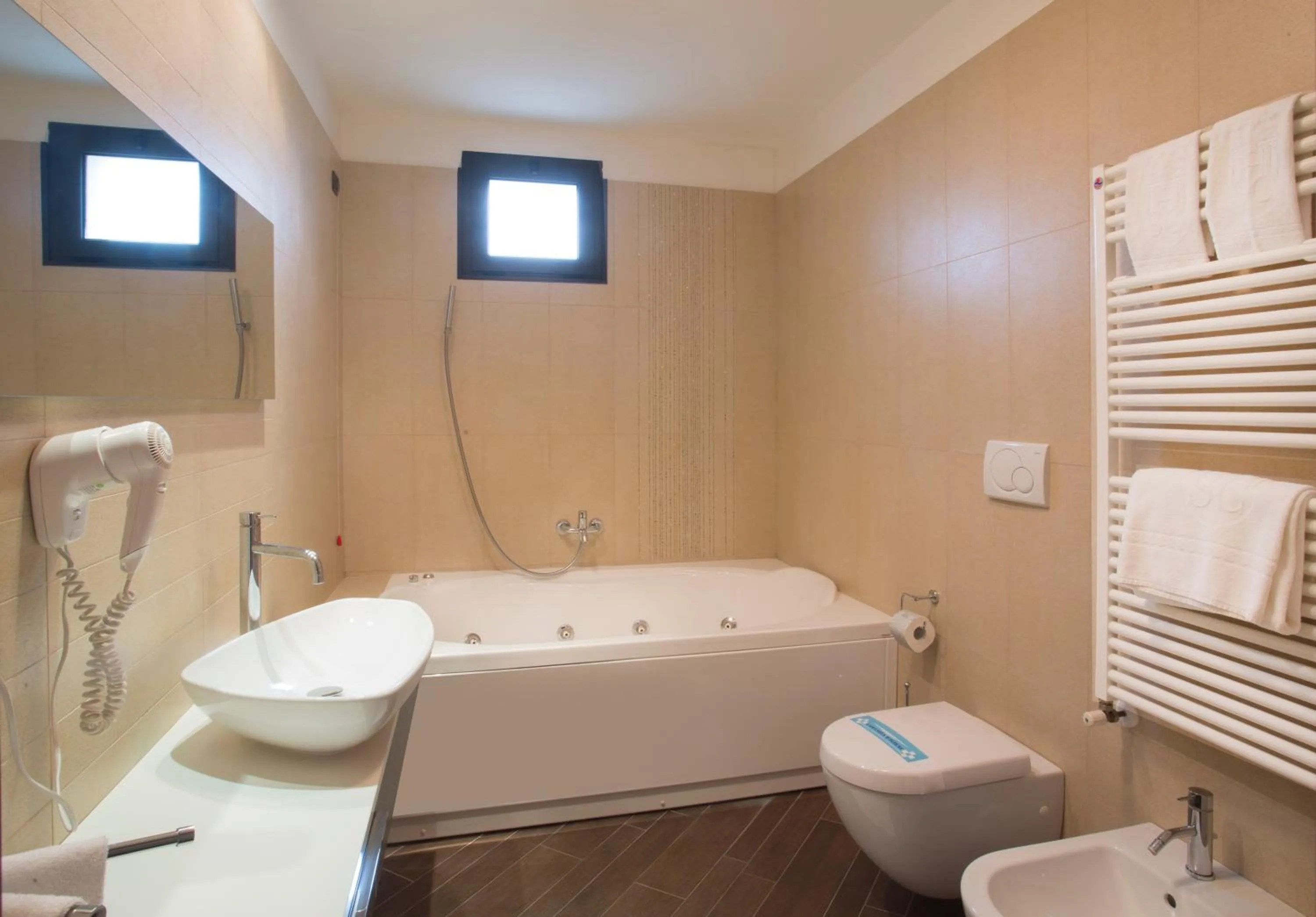 Toilet in Hotel San Clemente