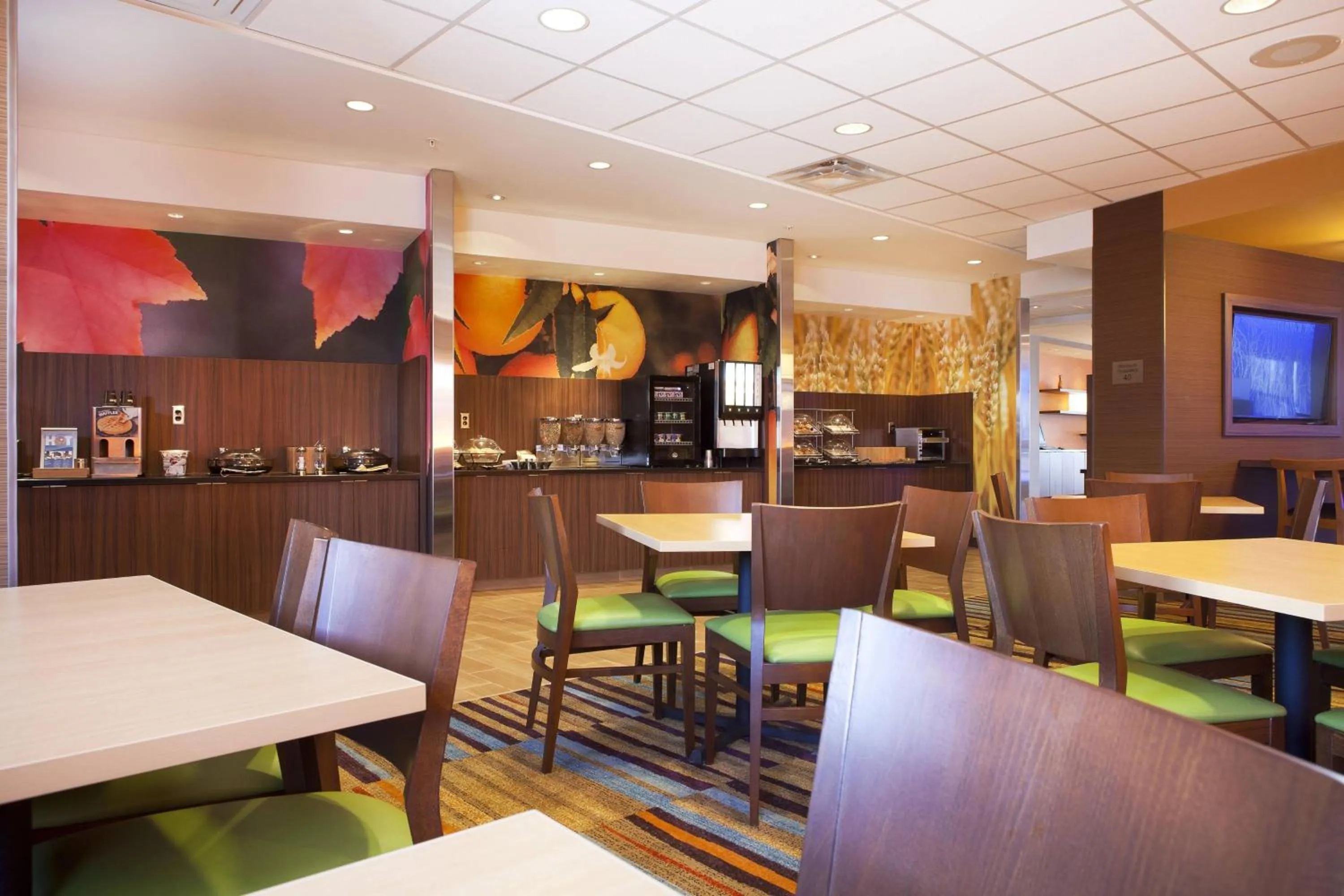 Restaurant/places to eat in Fairfield Inn & Suites by Marriott Lethbridge