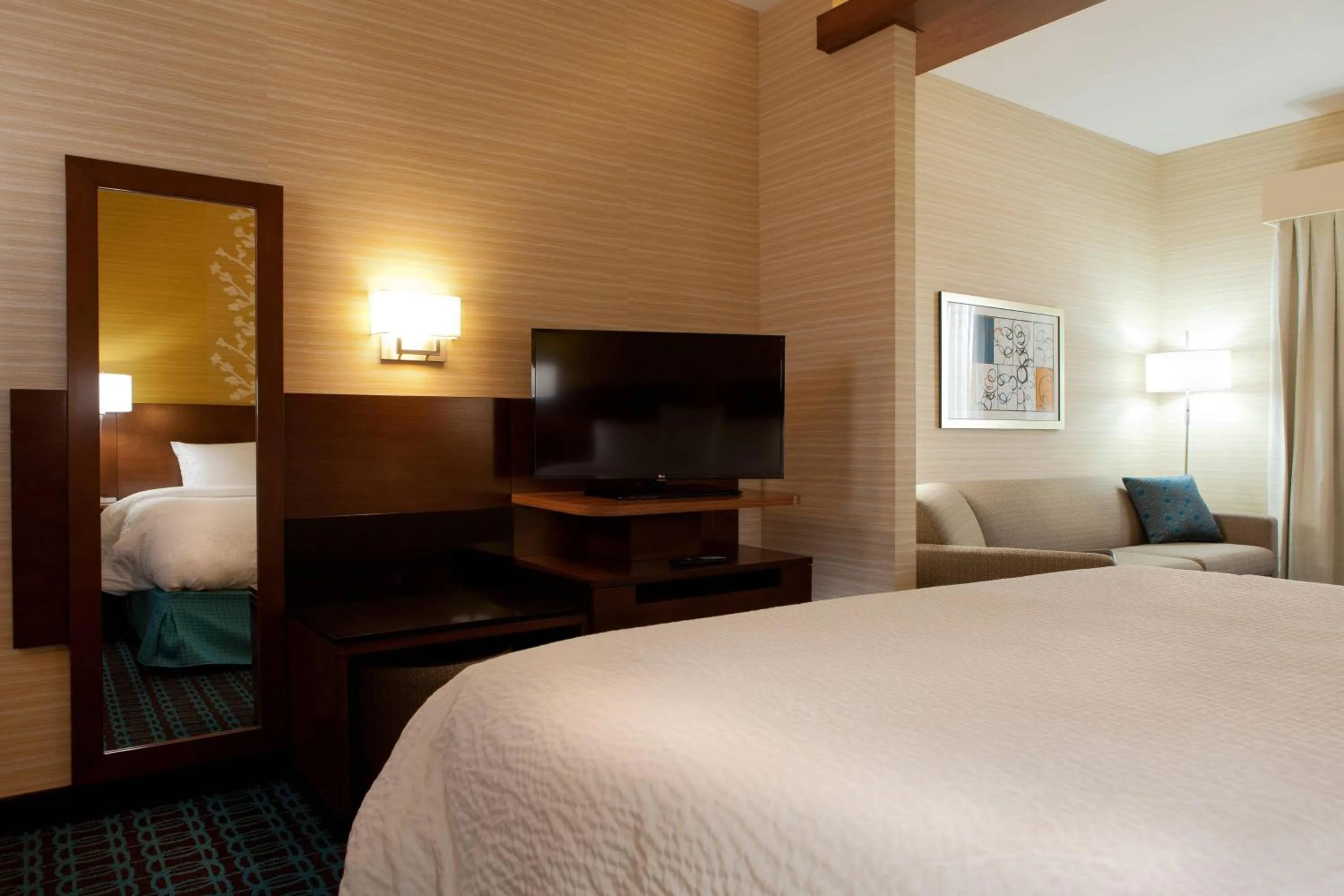 Bedroom, Bed in Fairfield Inn & Suites by Marriott Lethbridge