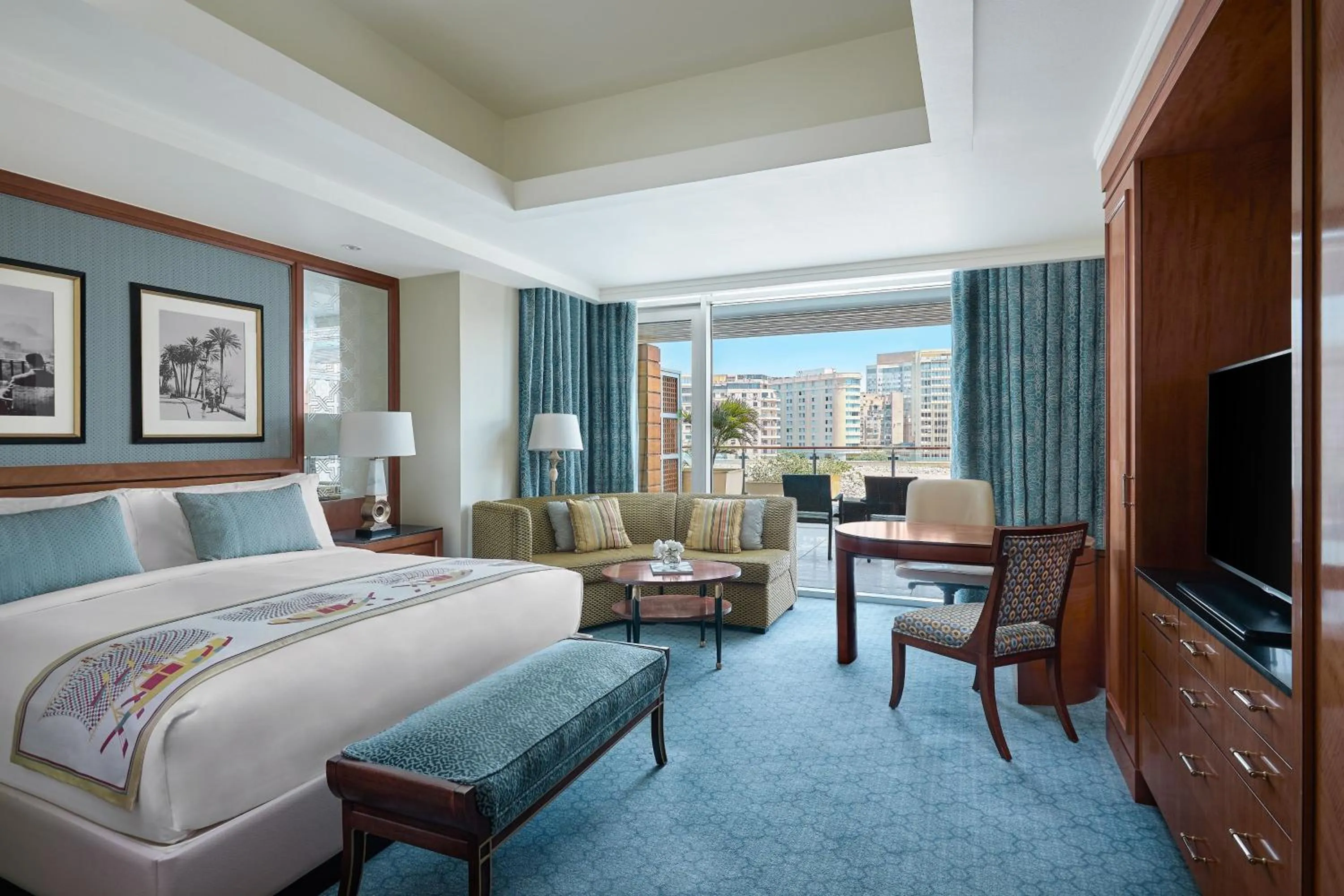 Photo of the whole room, Bed in The Nile Ritz-Carlton, Cairo