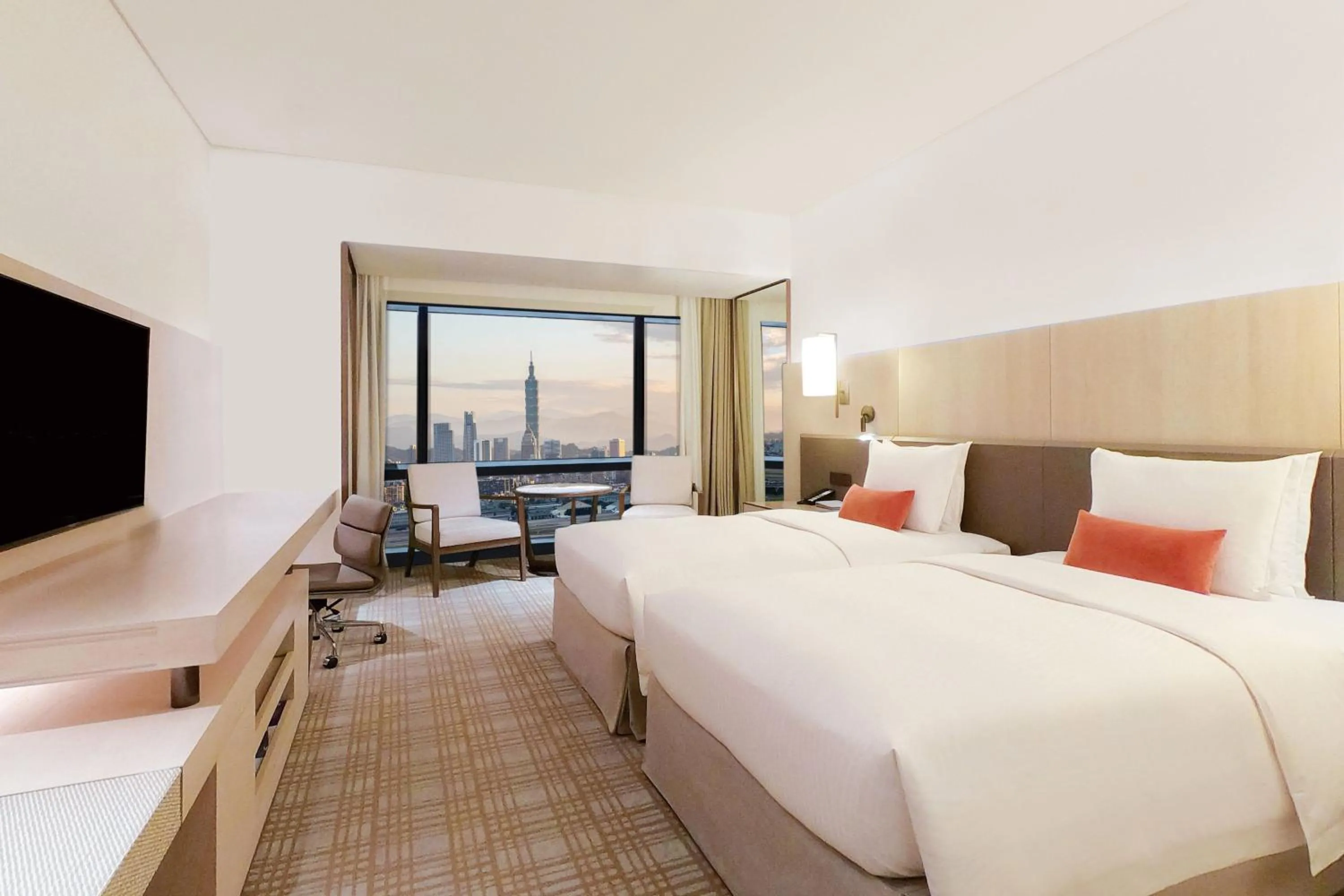 Photo of the whole room, Bed in Taipei Marriott Hotel