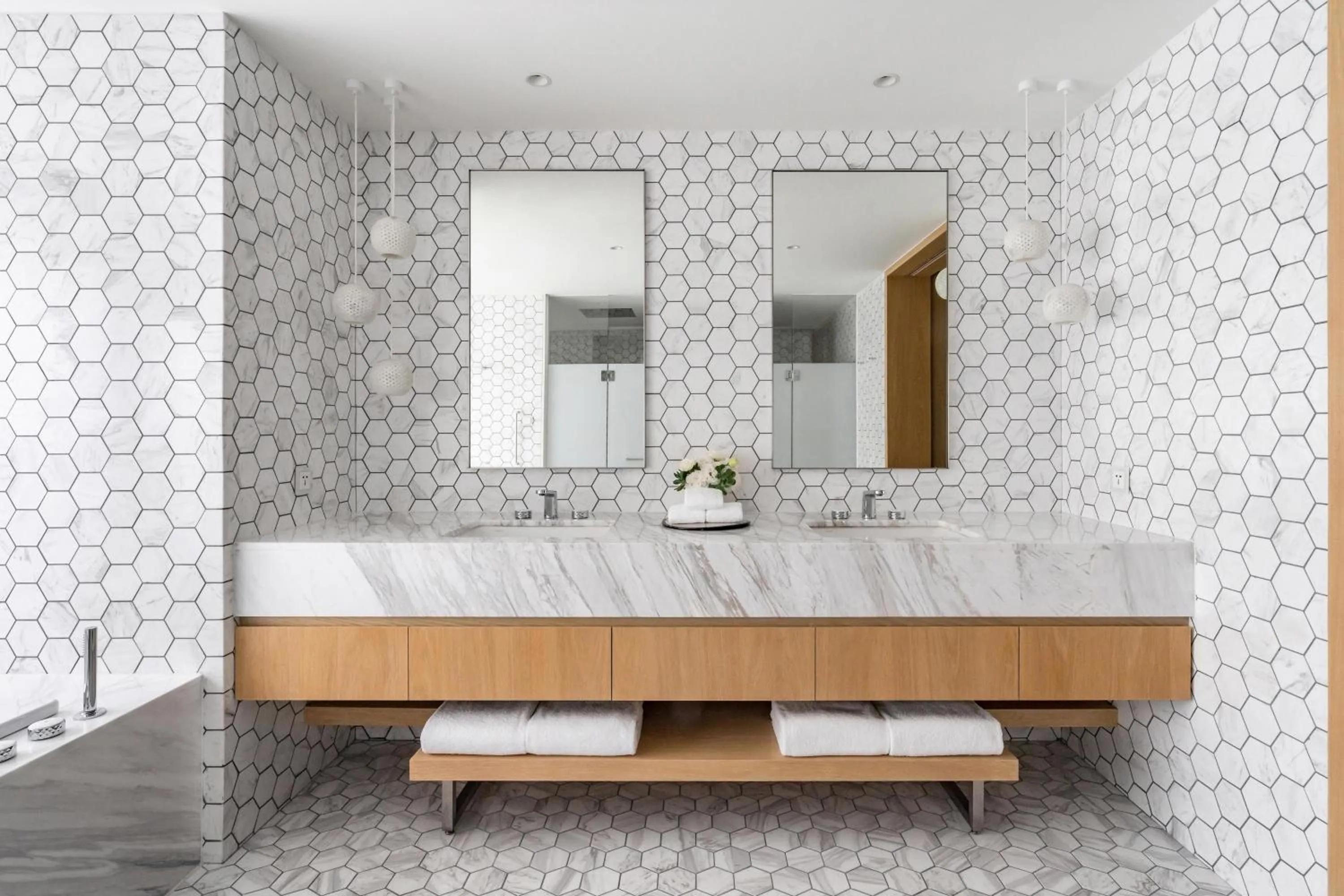 Bathroom, Bed in Taipei Marriott Hotel