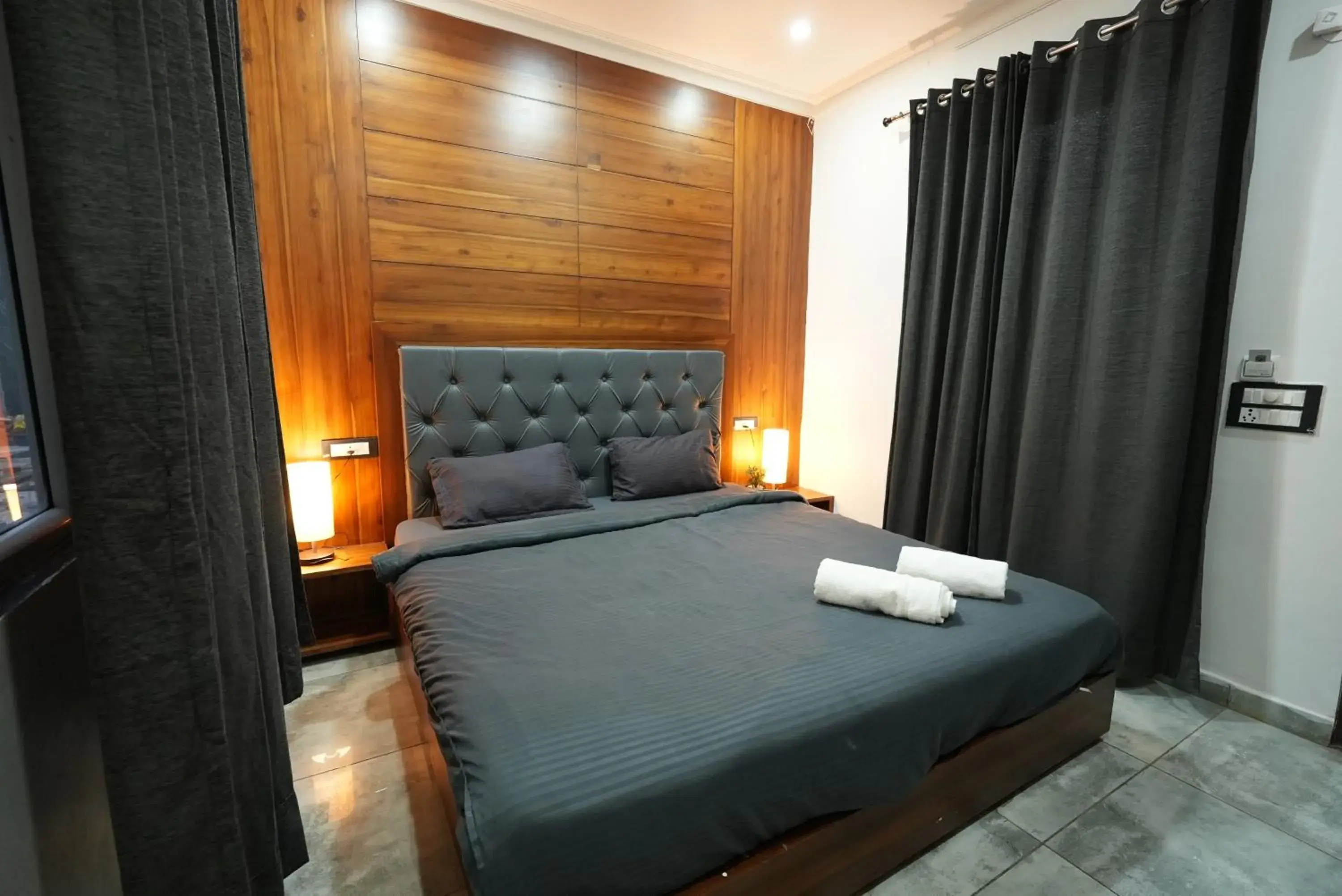 Queen Room in Hotel Tapovan Hills Queen Room in Hotel Tapovan Hills