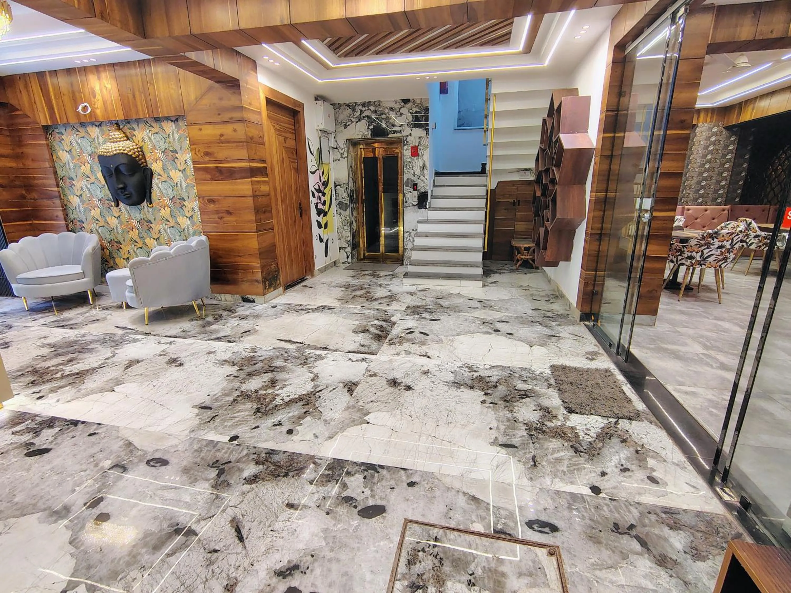 Lobby or reception in Hotel Tapovan Hills