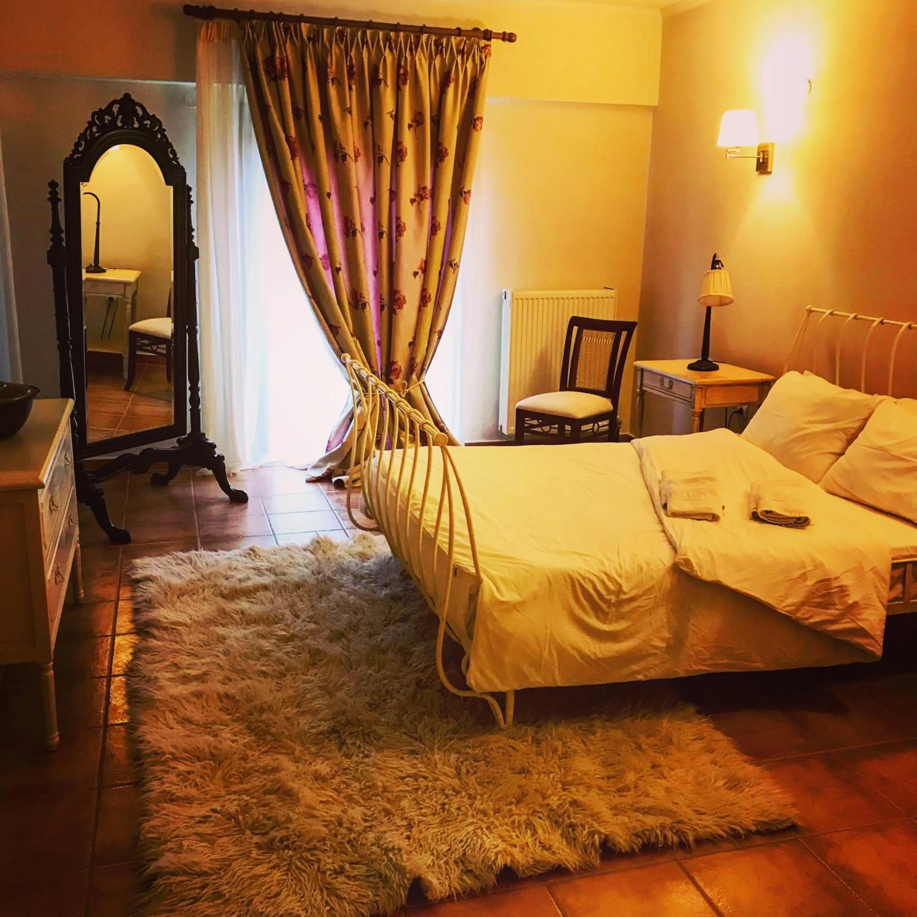 Bed in Aloni Toy Kir Thanasi Hotel & Spa