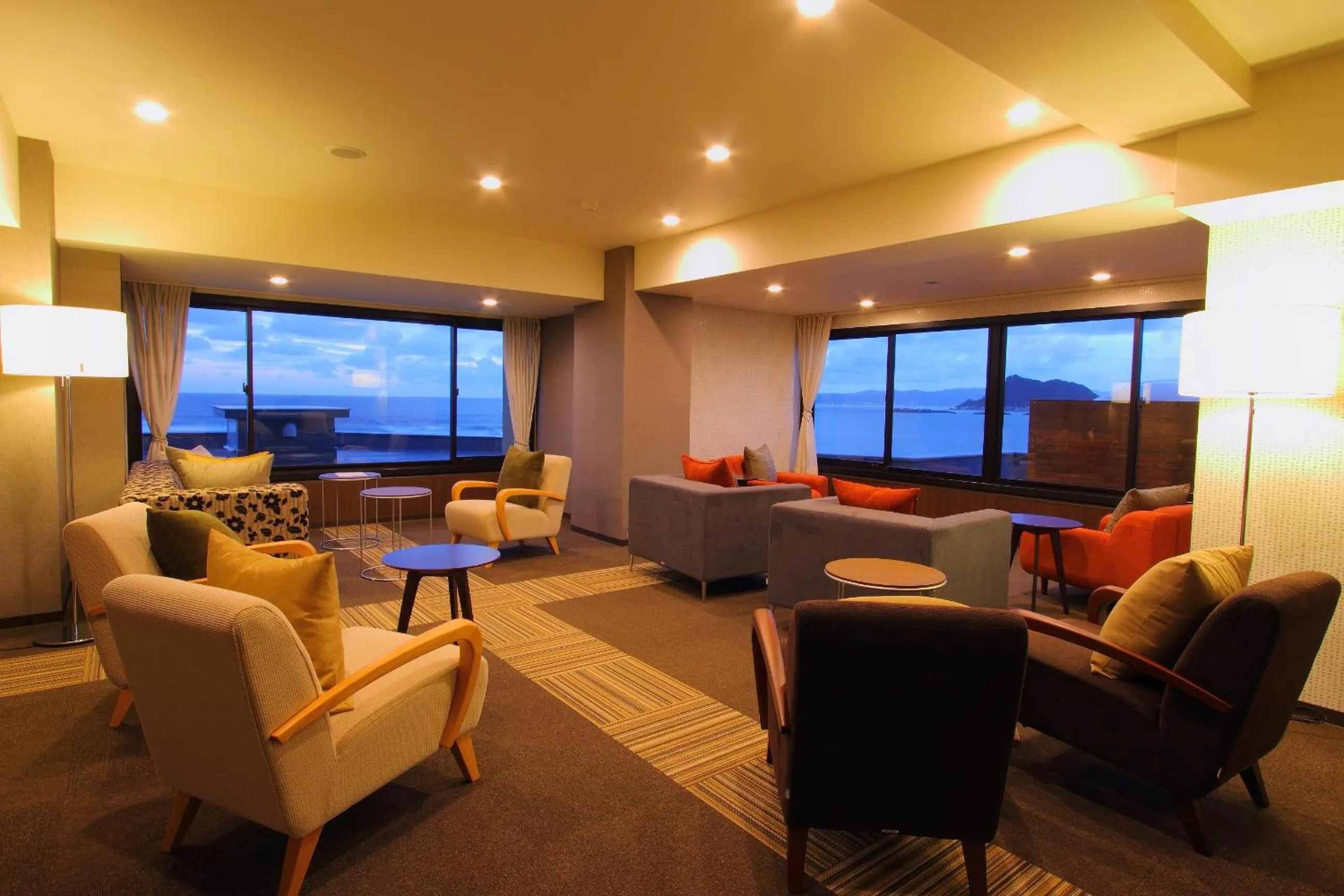 Communal lounge/ TV room in Yado Nakaya