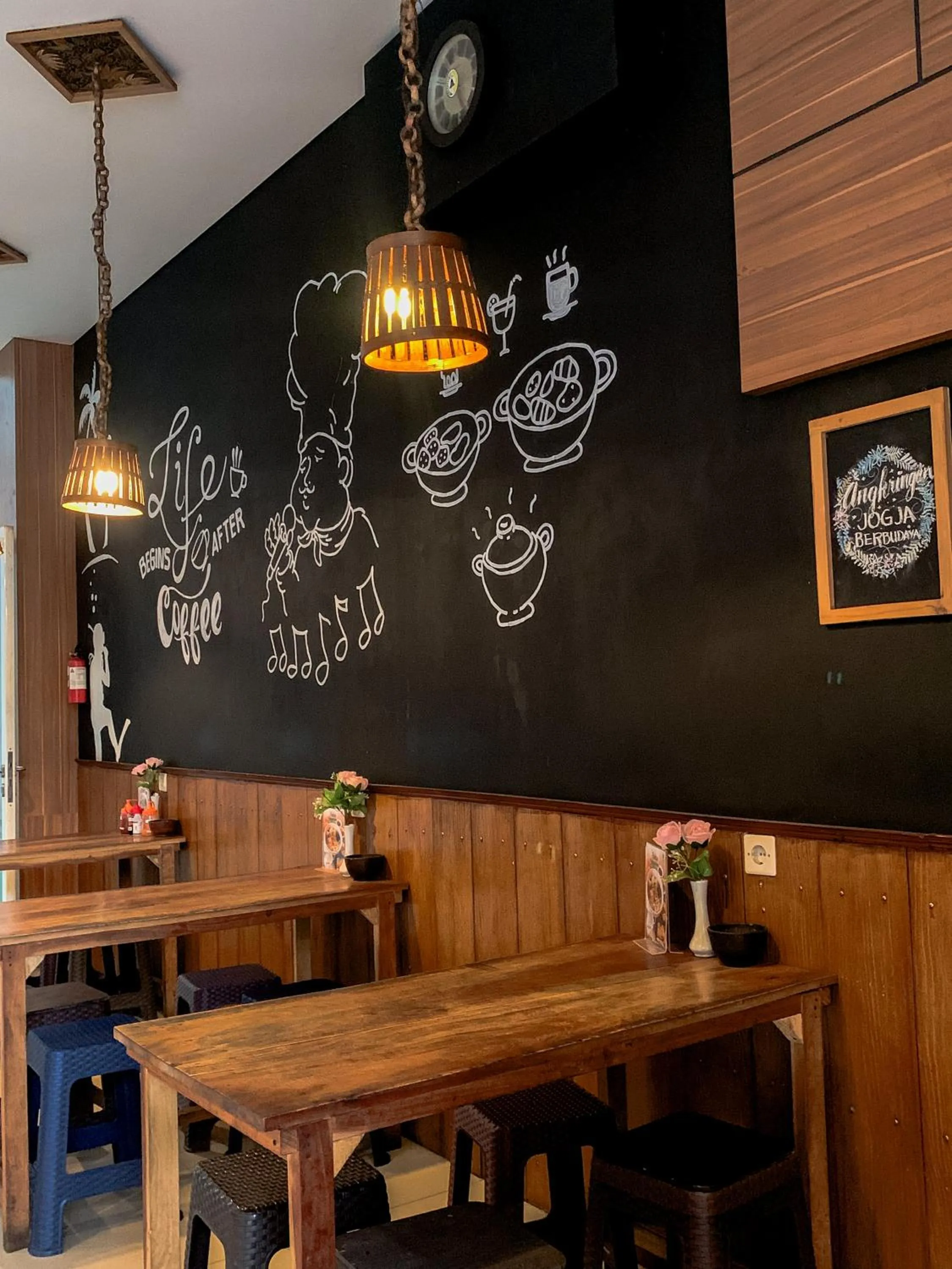 Food and drinks in Prima SR Hotel & Convention Yogyakarta