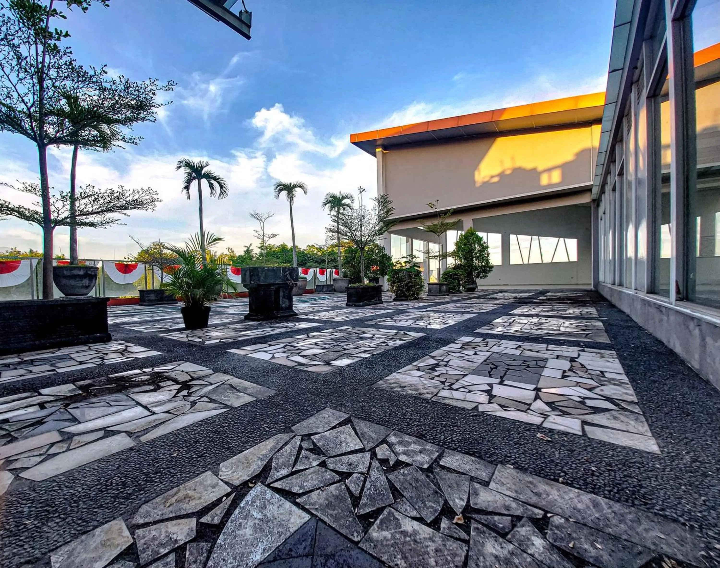 Property building in Prima SR Hotel & Convention Yogyakarta