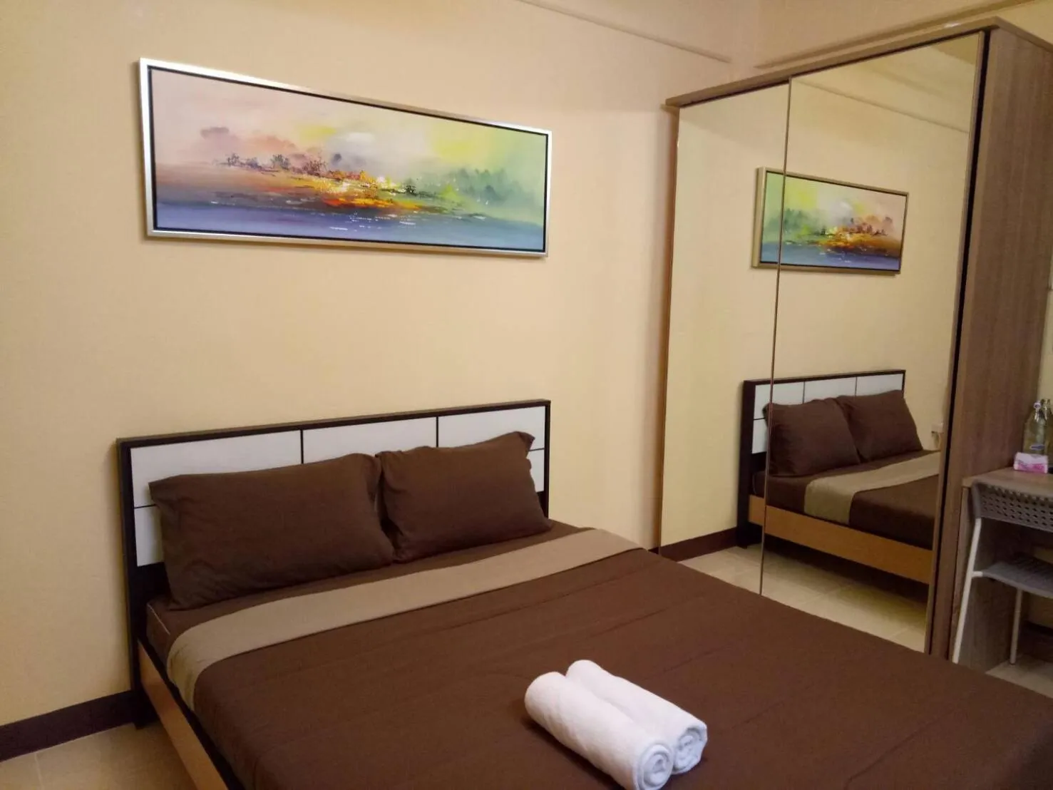 Property building, Bed in Navavilla Serviced Apartment