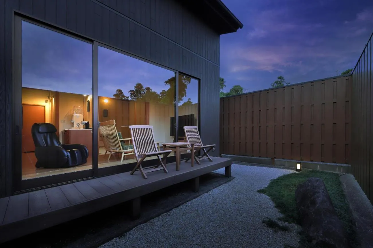 Garden in Ryokusuitei