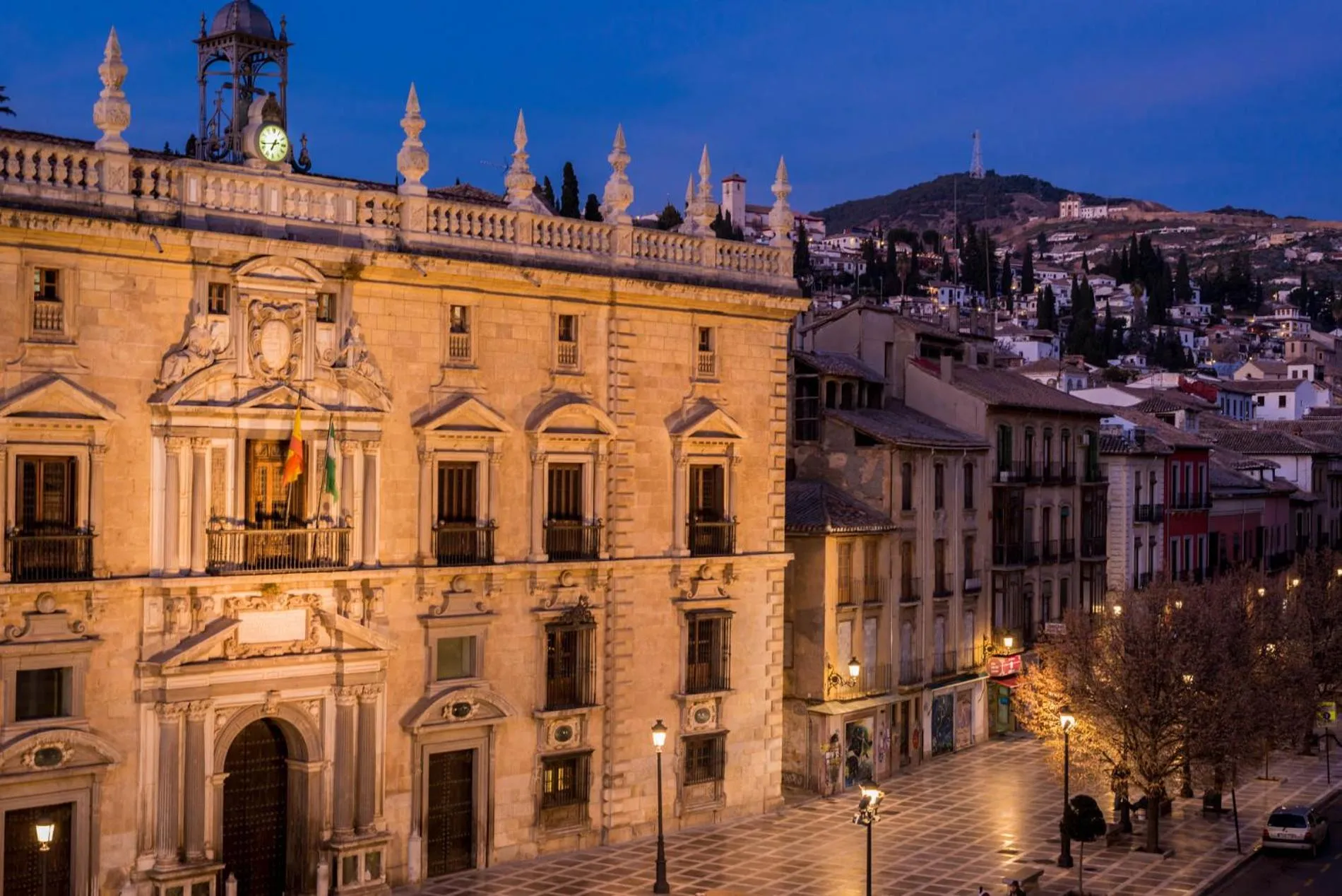 Landmark view in AMC Granada Hostal