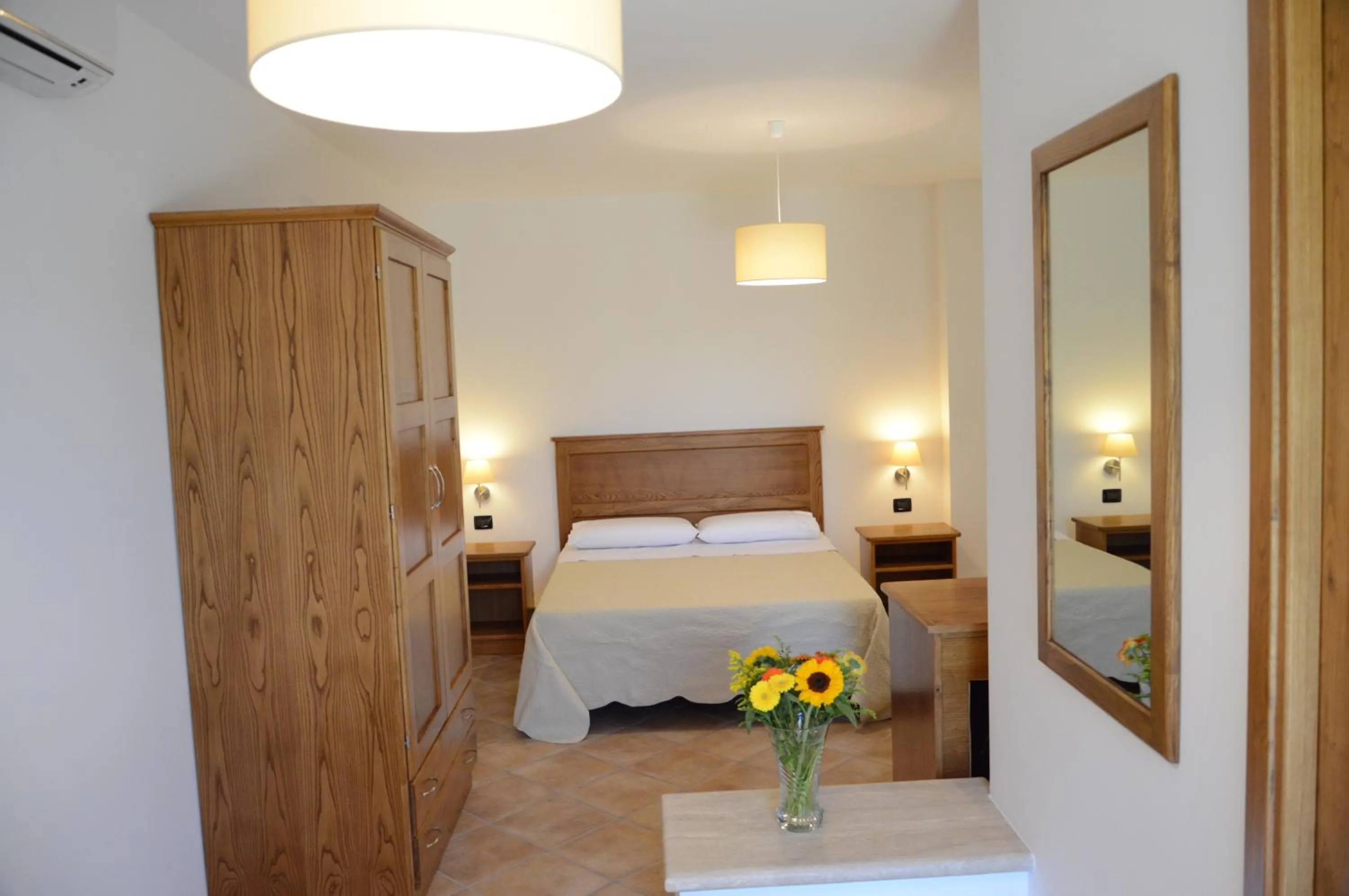 Photo of the whole room, Bed in Villa D'Aquino