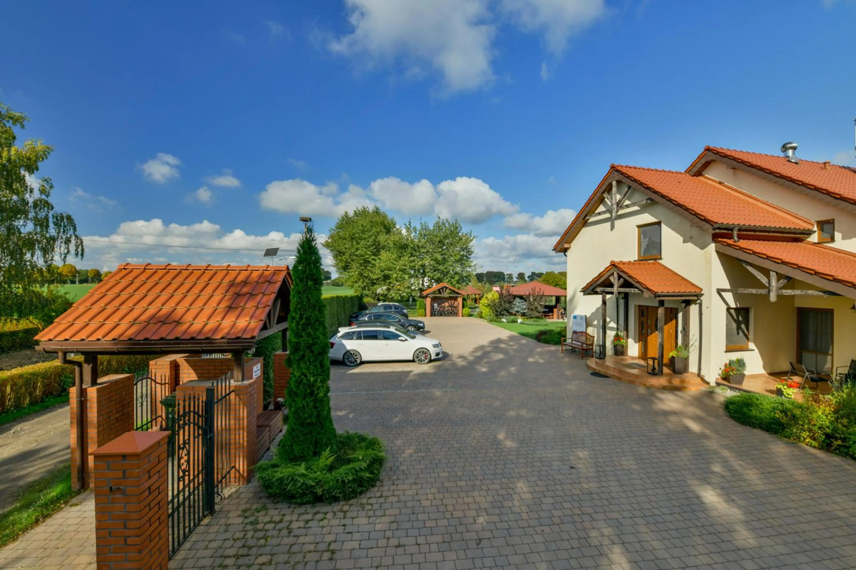 Property building in Willa Polanka