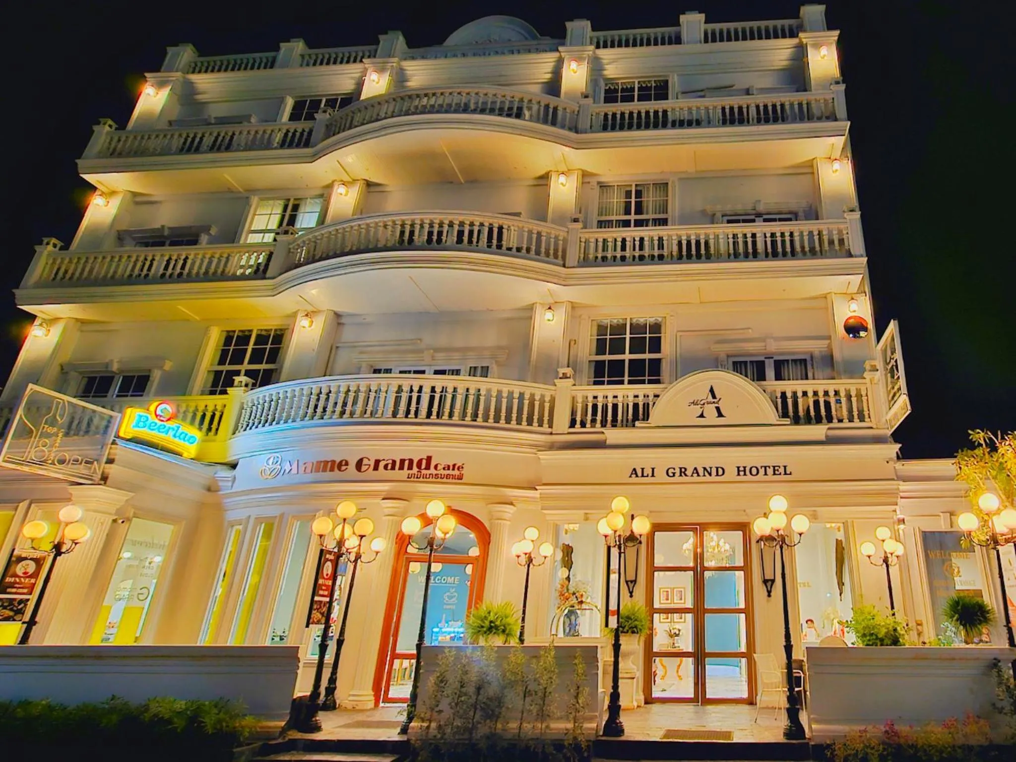 Property building in Ali Grand Hotel