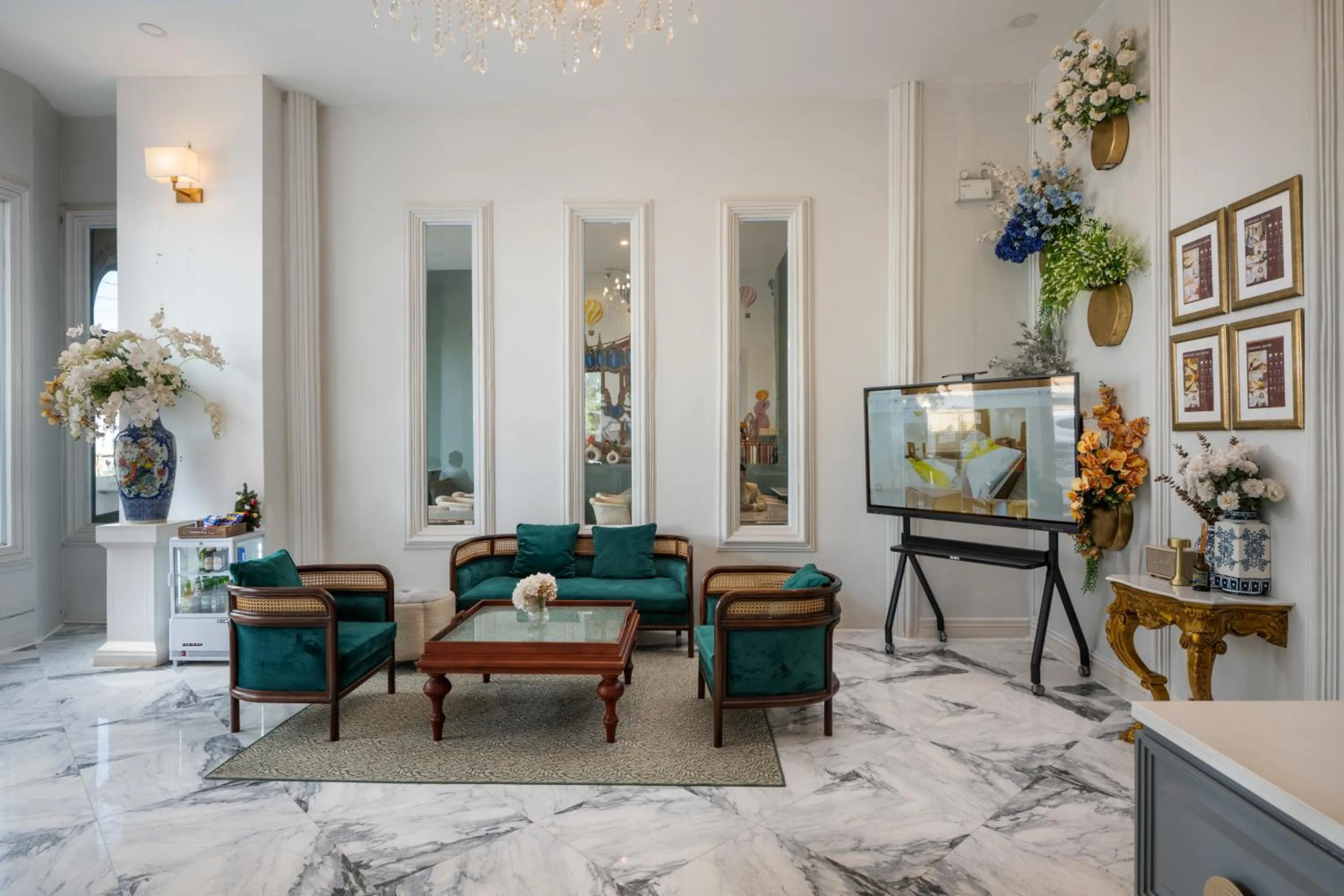 Lobby or reception in Ali Grand Hotel