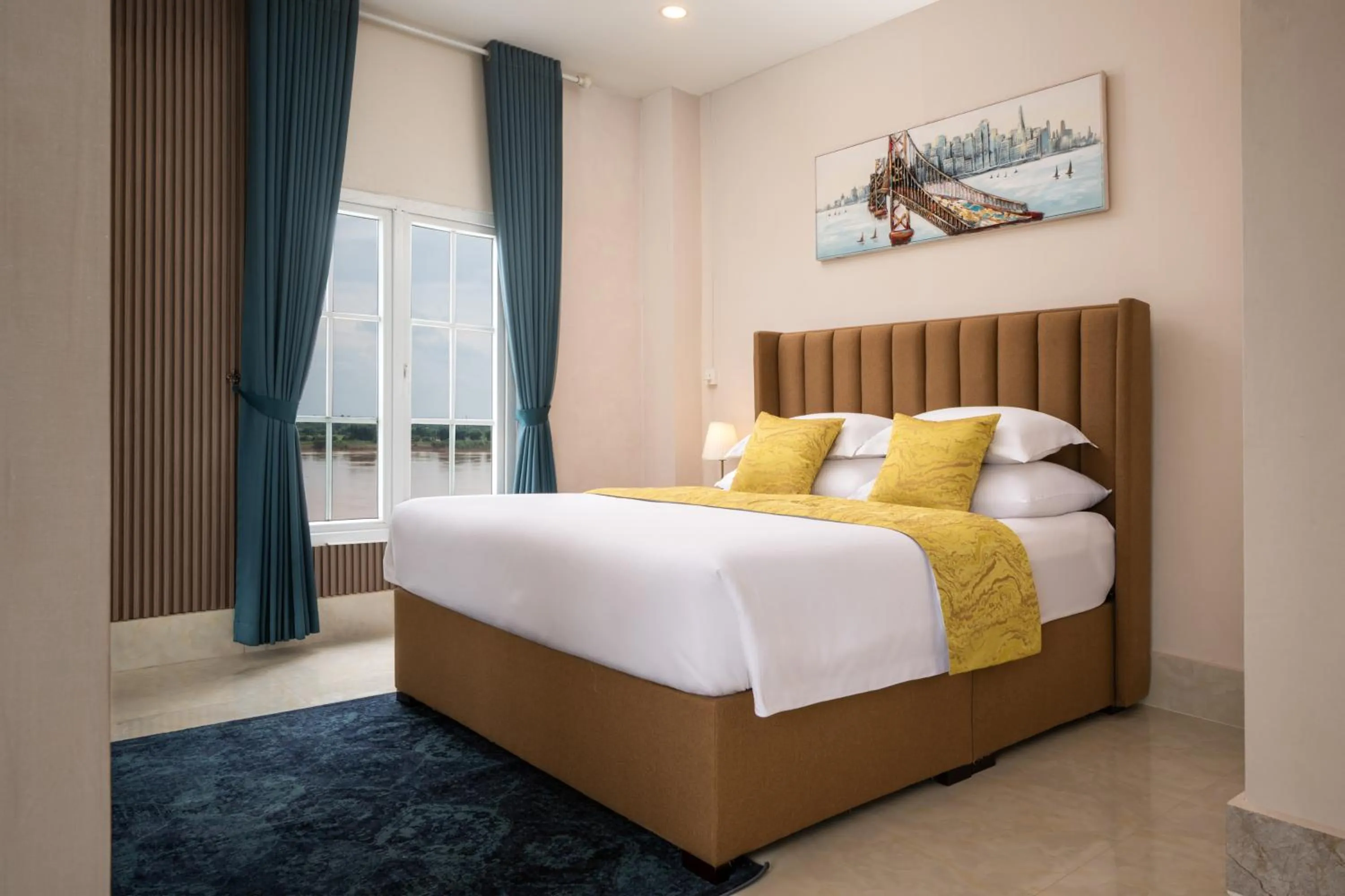 Guests, Bed in Ali Grand Hotel