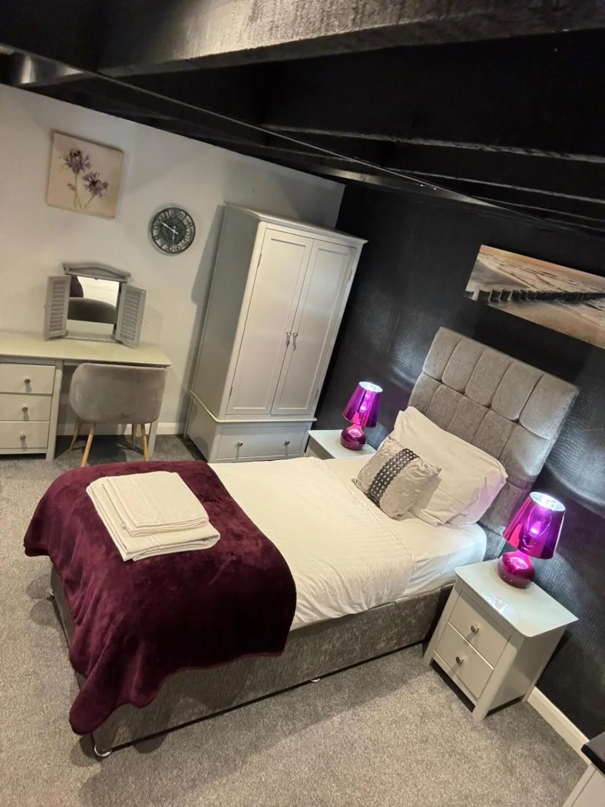 Bedroom, Bed in OYO Watton Vibe Hotel