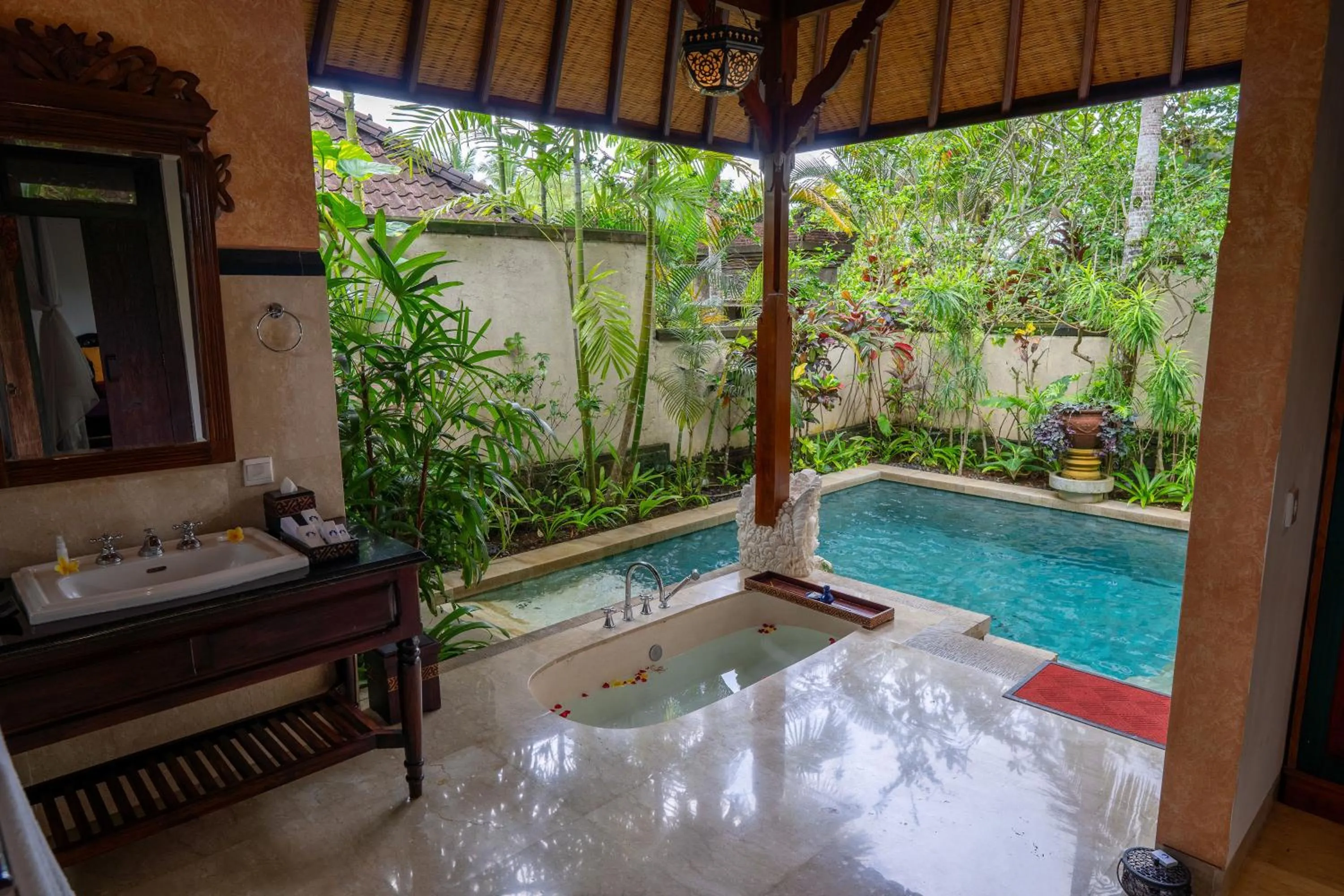 Toilet in Dwaraka The Royal Villas