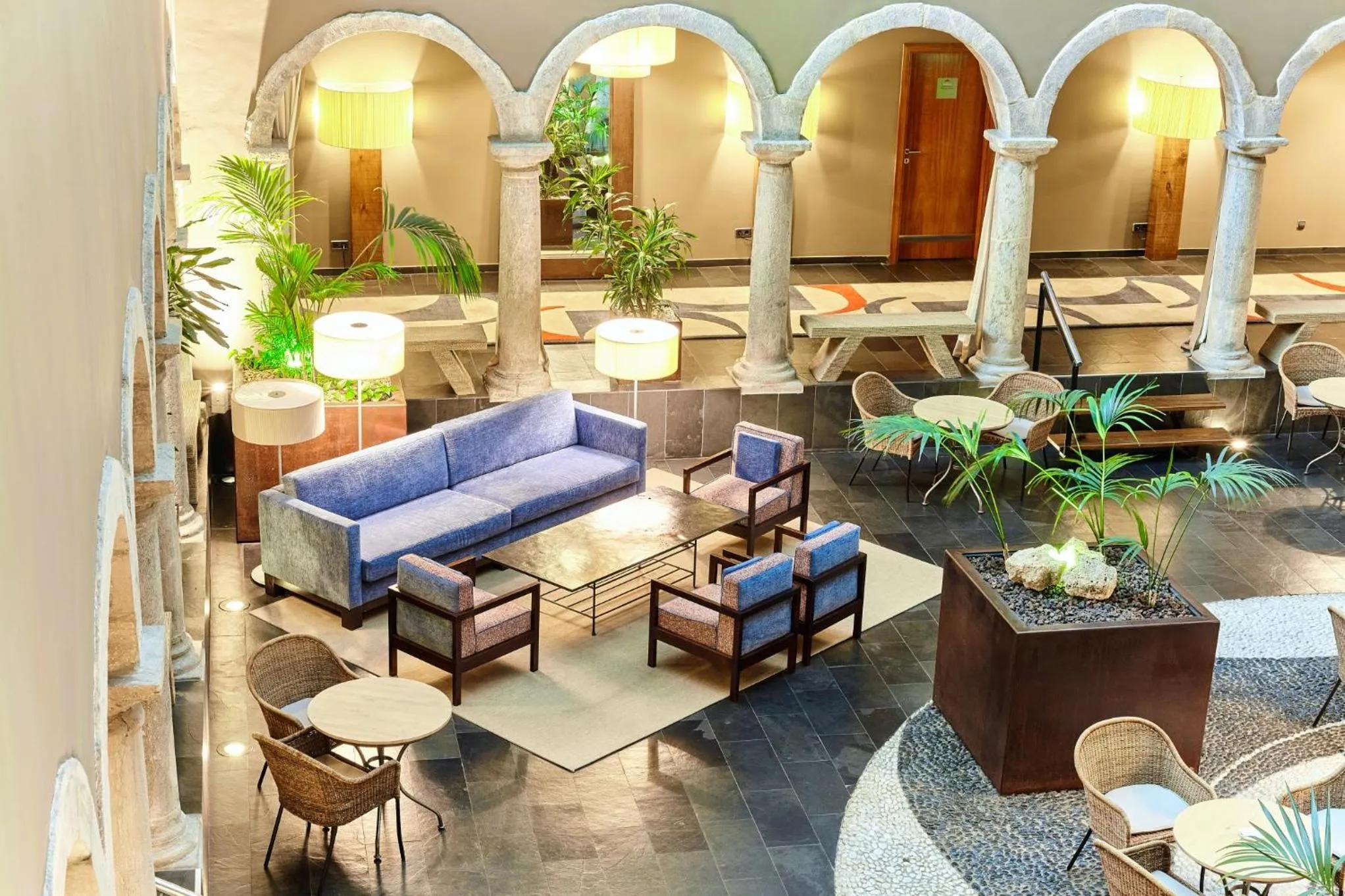 Lobby or reception in Parador De La Seu D'urgell