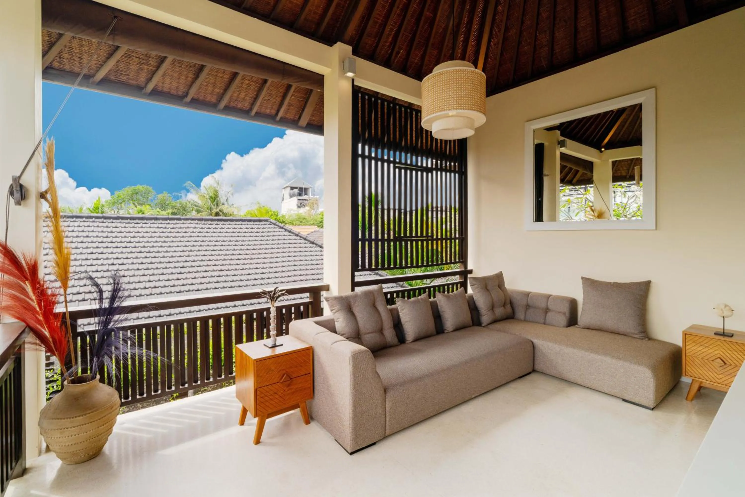 Living room in Boholuma Villas by Pertama Management
