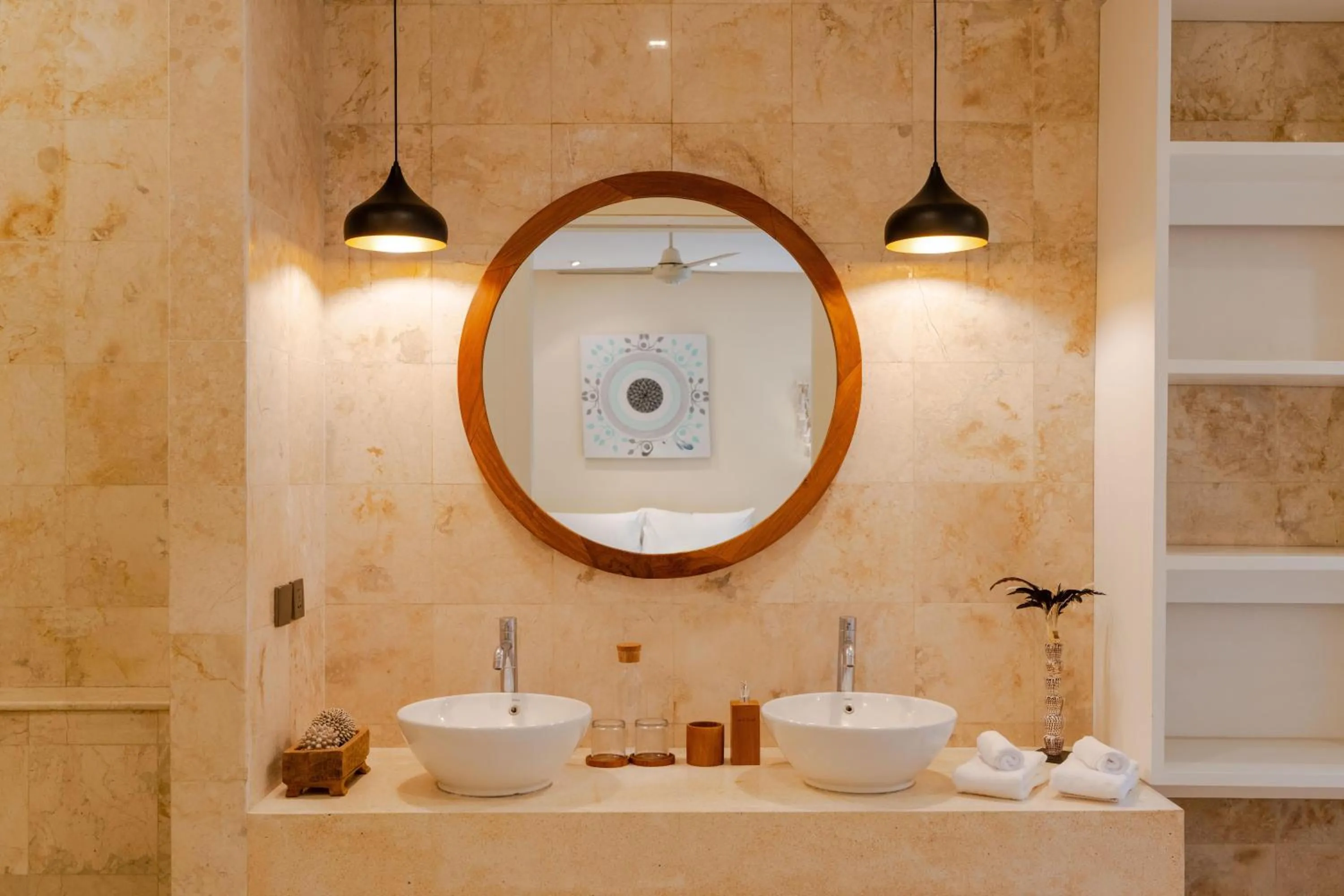 Bathroom in Boholuma Villas by Pertama Management