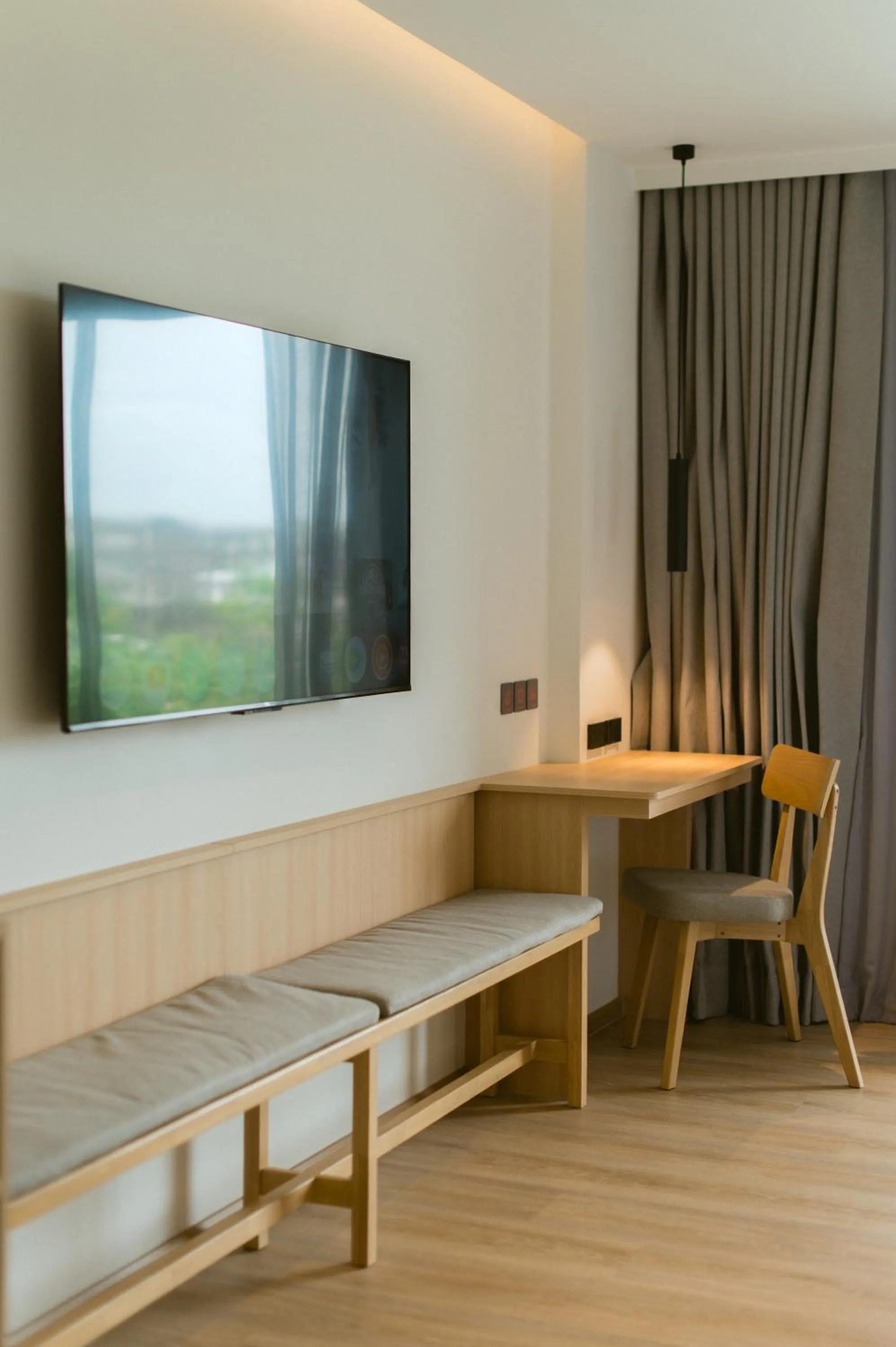 TV and multimedia in PAAK Hotel Suvarnabhumi