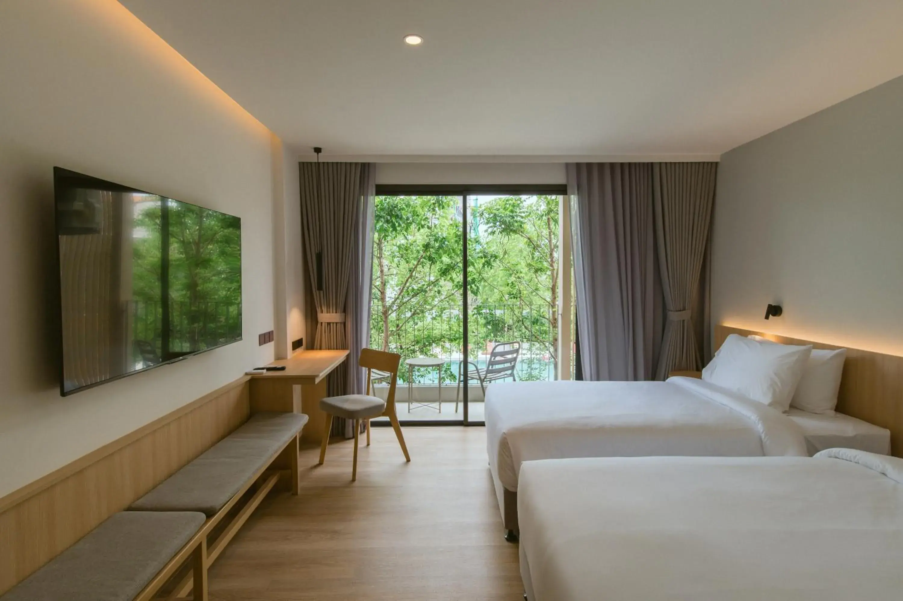 Deluxe Twin Room in PAAK Hotel Suvarnabhumi Deluxe Twin Room in PAAK Hotel Suvarnabhumi